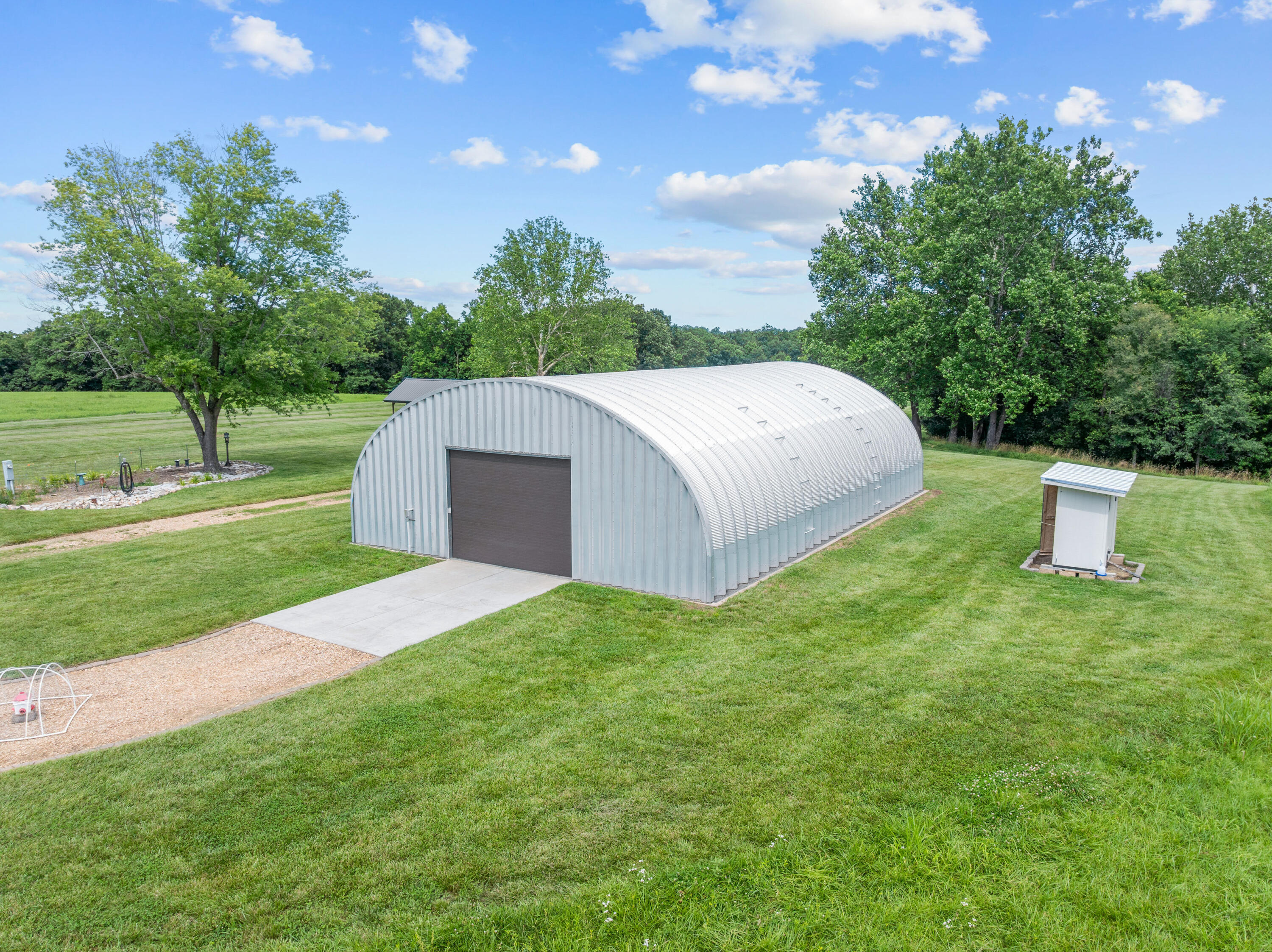 27255 Farm Road 2090 Property Photo 6