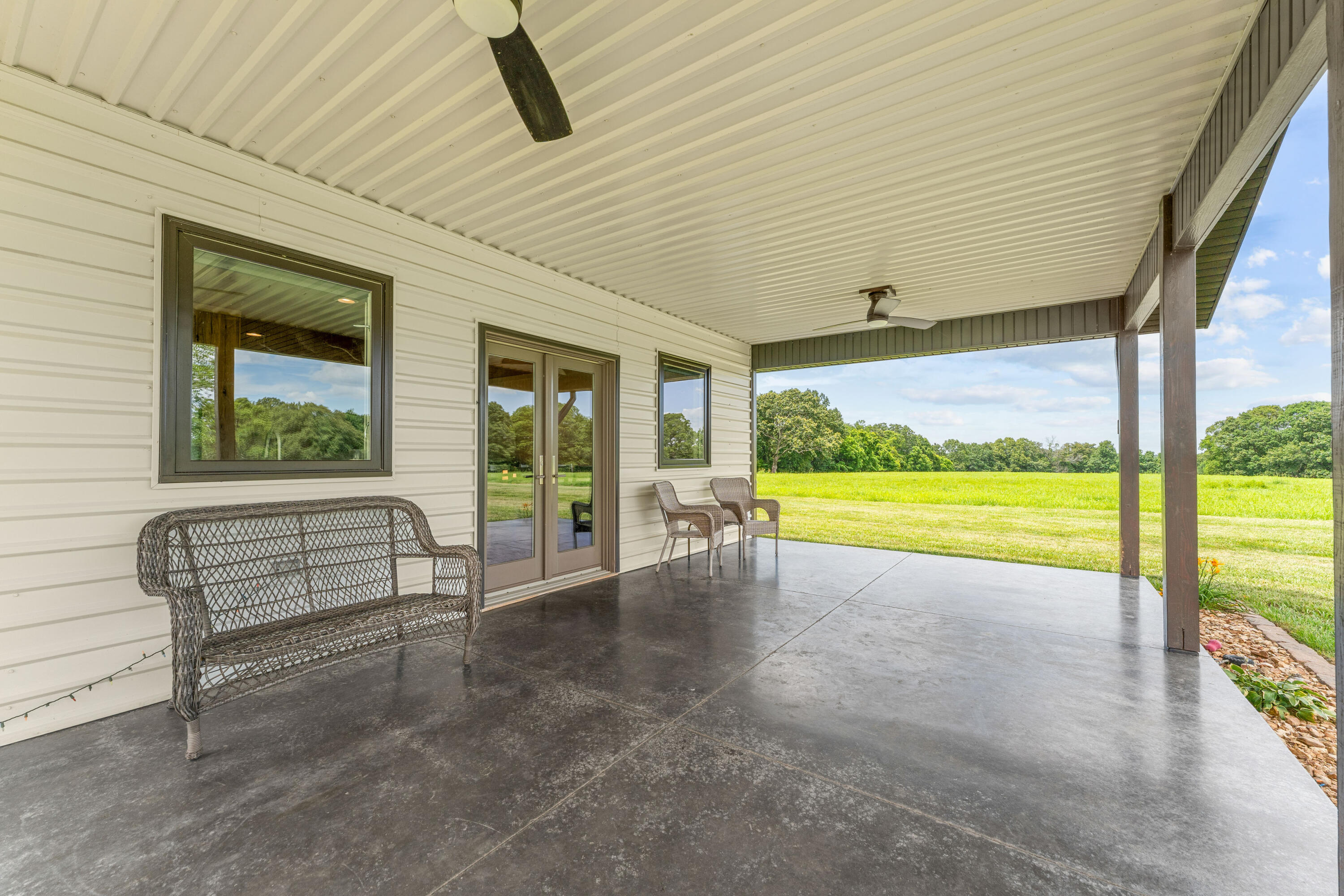 27255 Farm Road 2090 Property Photo 10