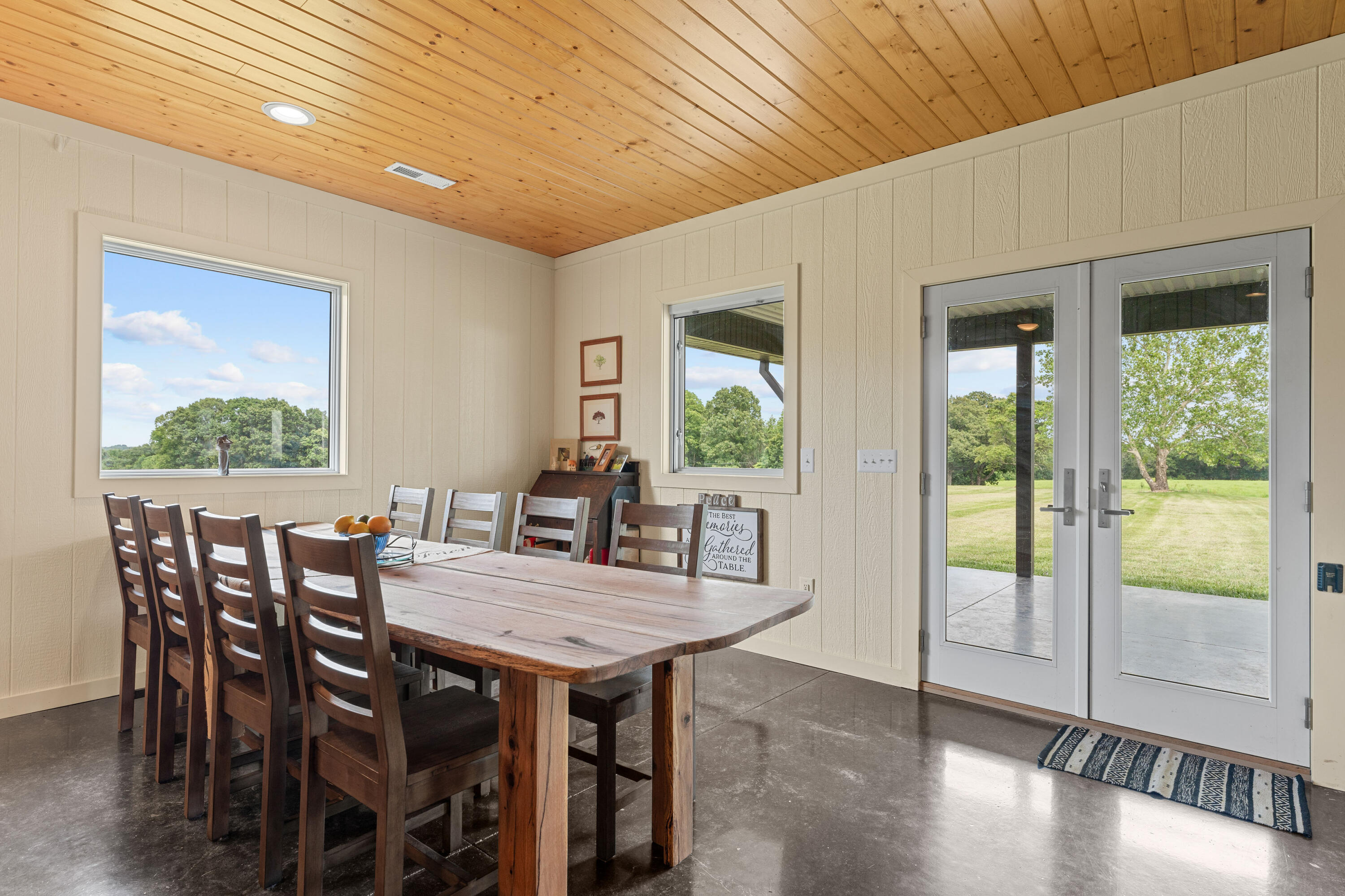 27255 Farm Road 2090 Property Photo 14
