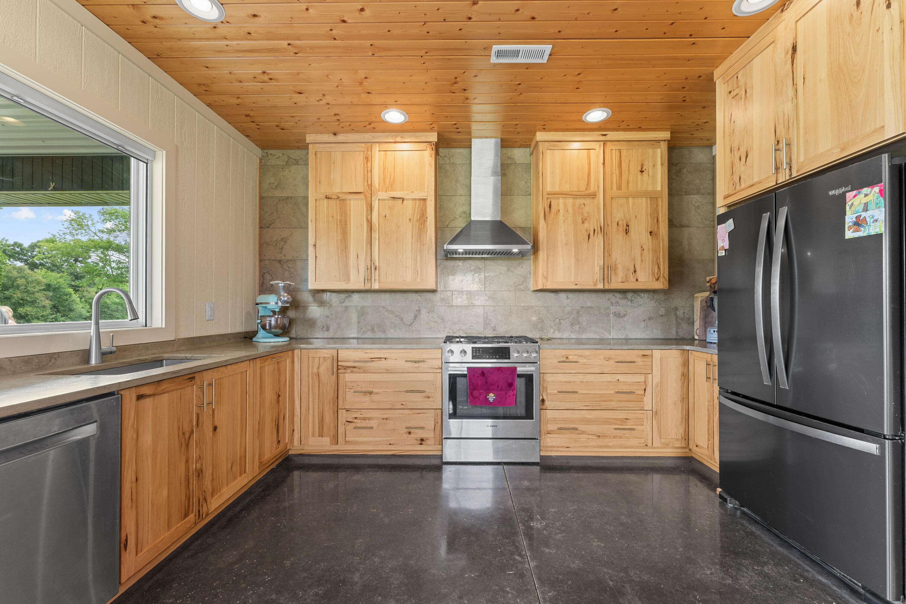27255 Farm Road 2090 Property Photo 15