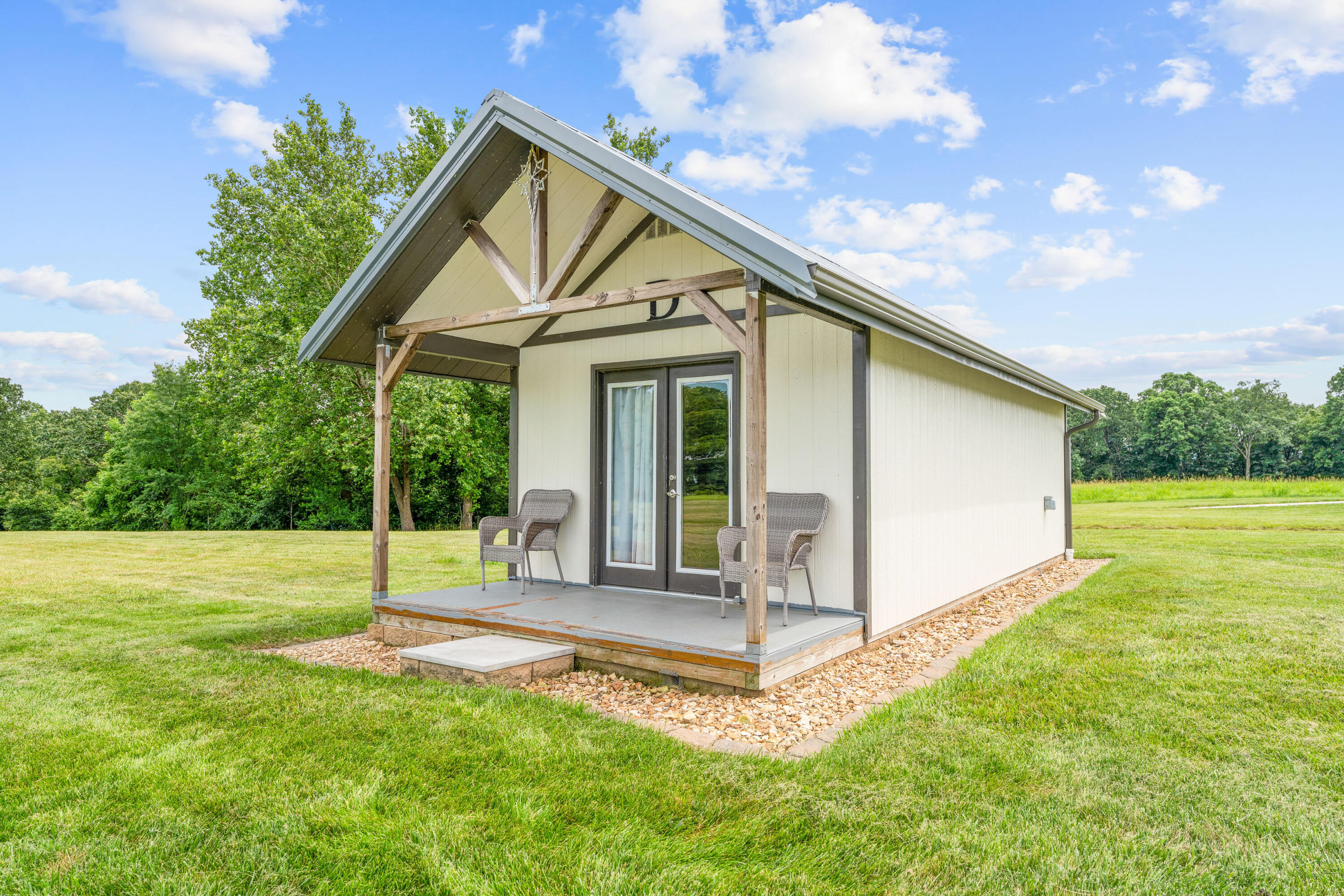 27255 Farm Road 2090 Property Photo 33