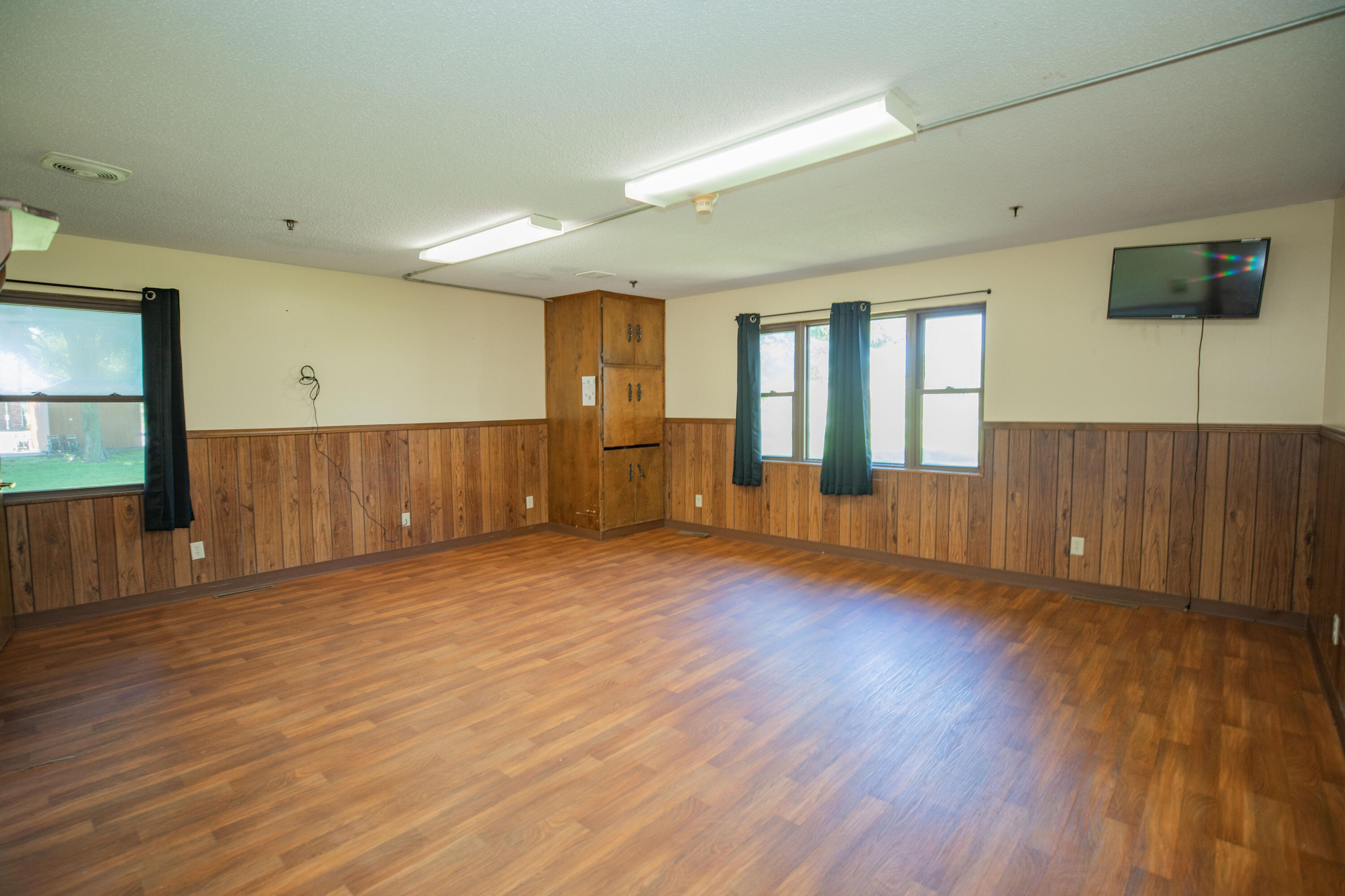 807 North Briarwood Drive Property Photo 8