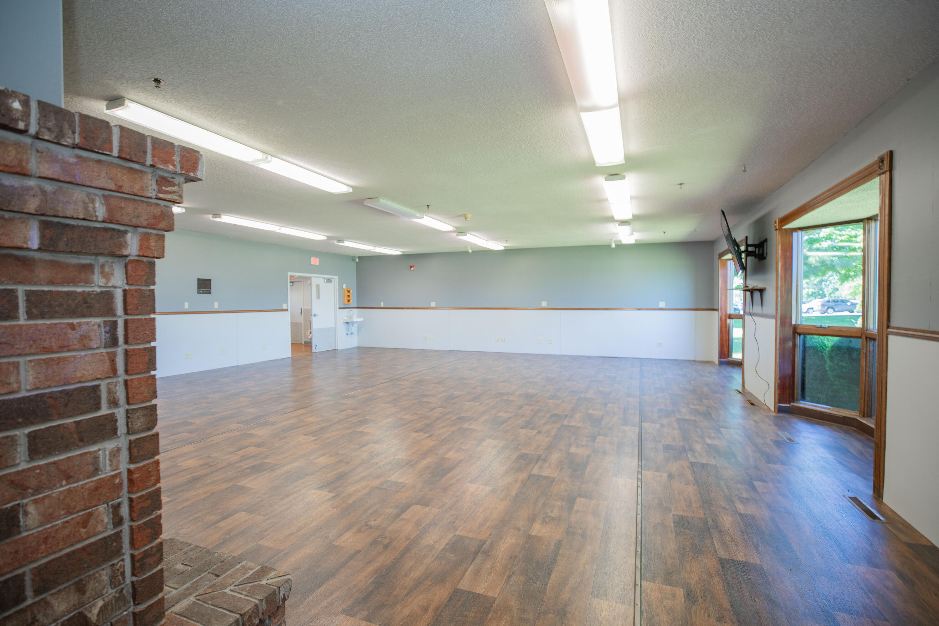 807 North Briarwood Drive Property Photo 9