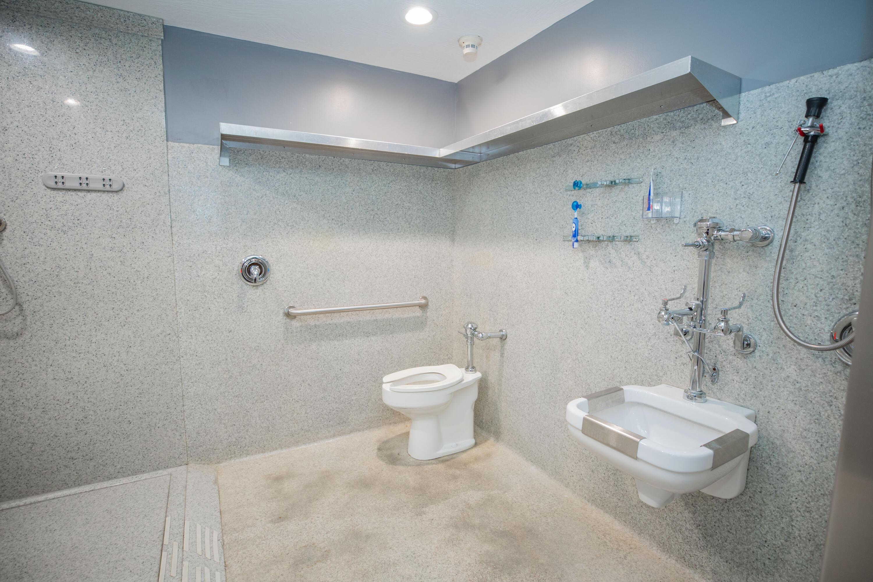 807 North Briarwood Drive Property Photo 16