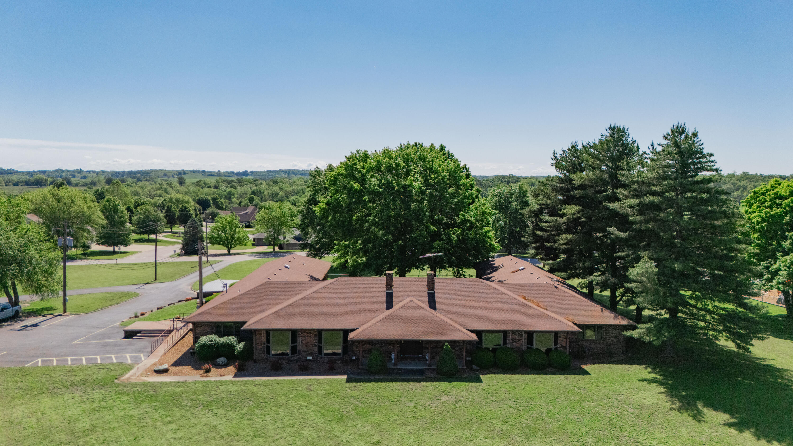 807 North Briarwood Drive Property Photo 20