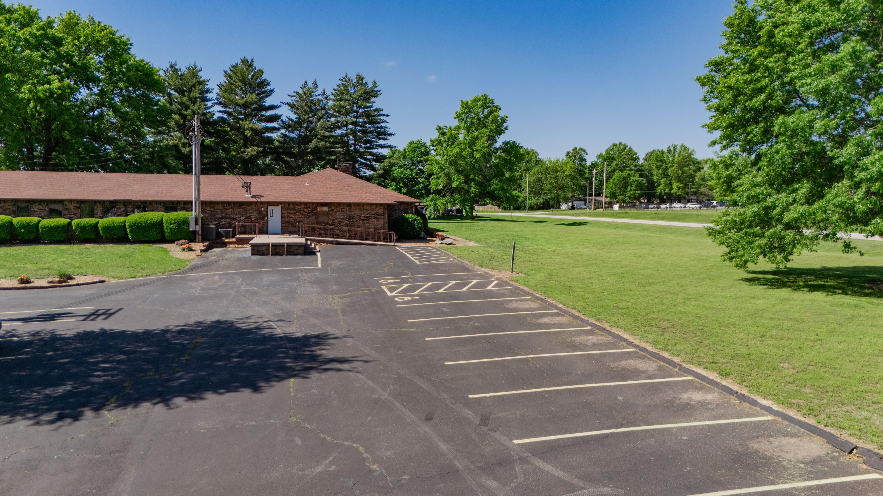 807 North Briarwood Drive Property Photo 26