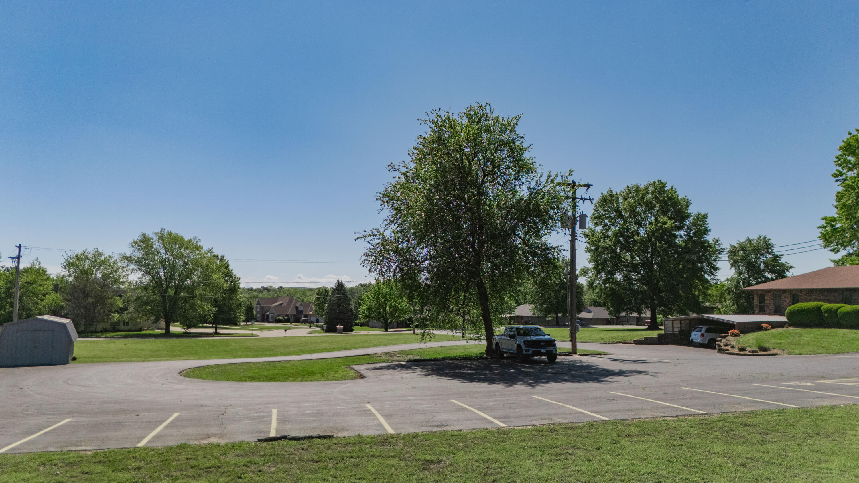 807 North Briarwood Drive Property Photo 29