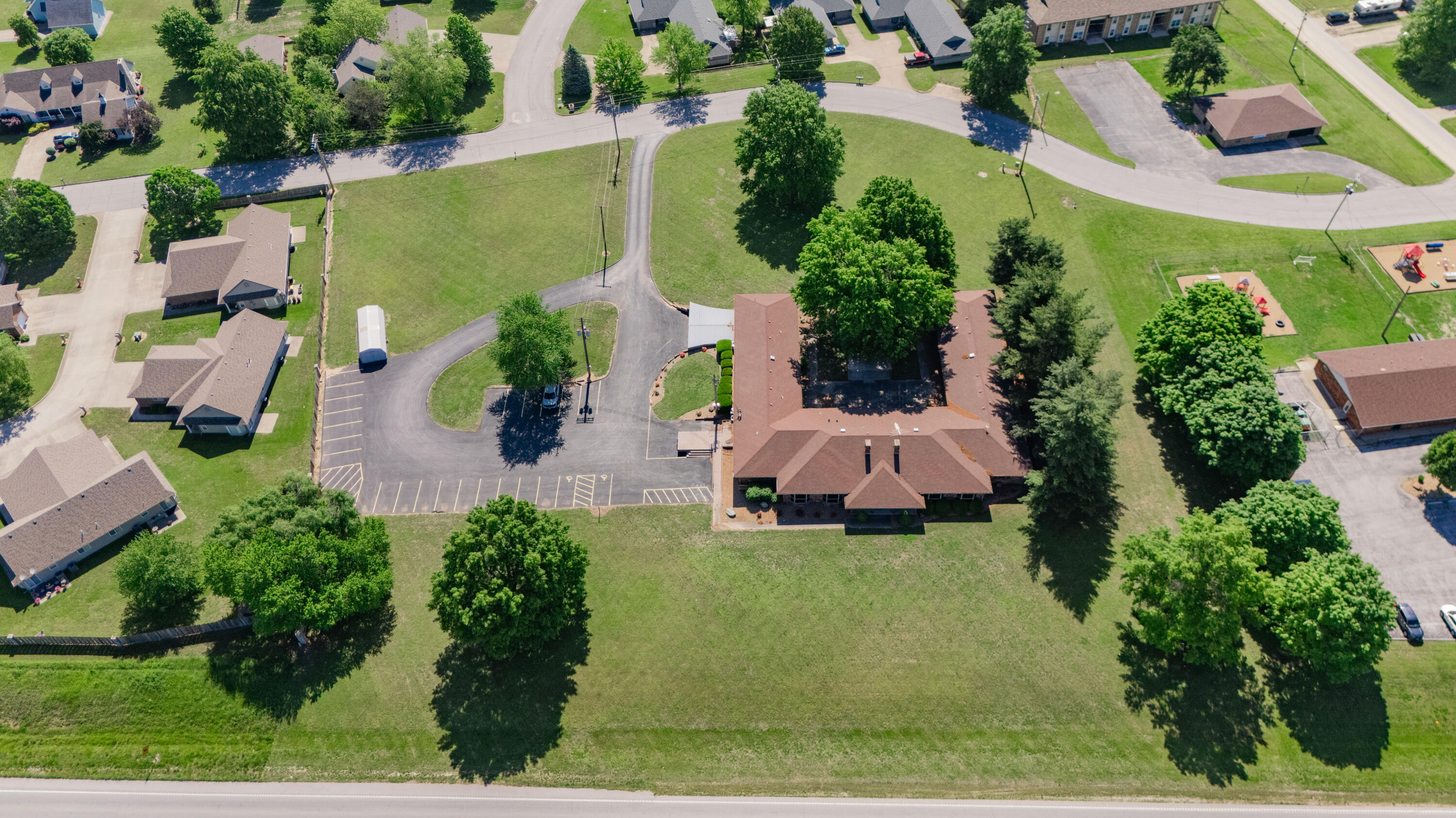 807 North Briarwood Drive Property Photo 32