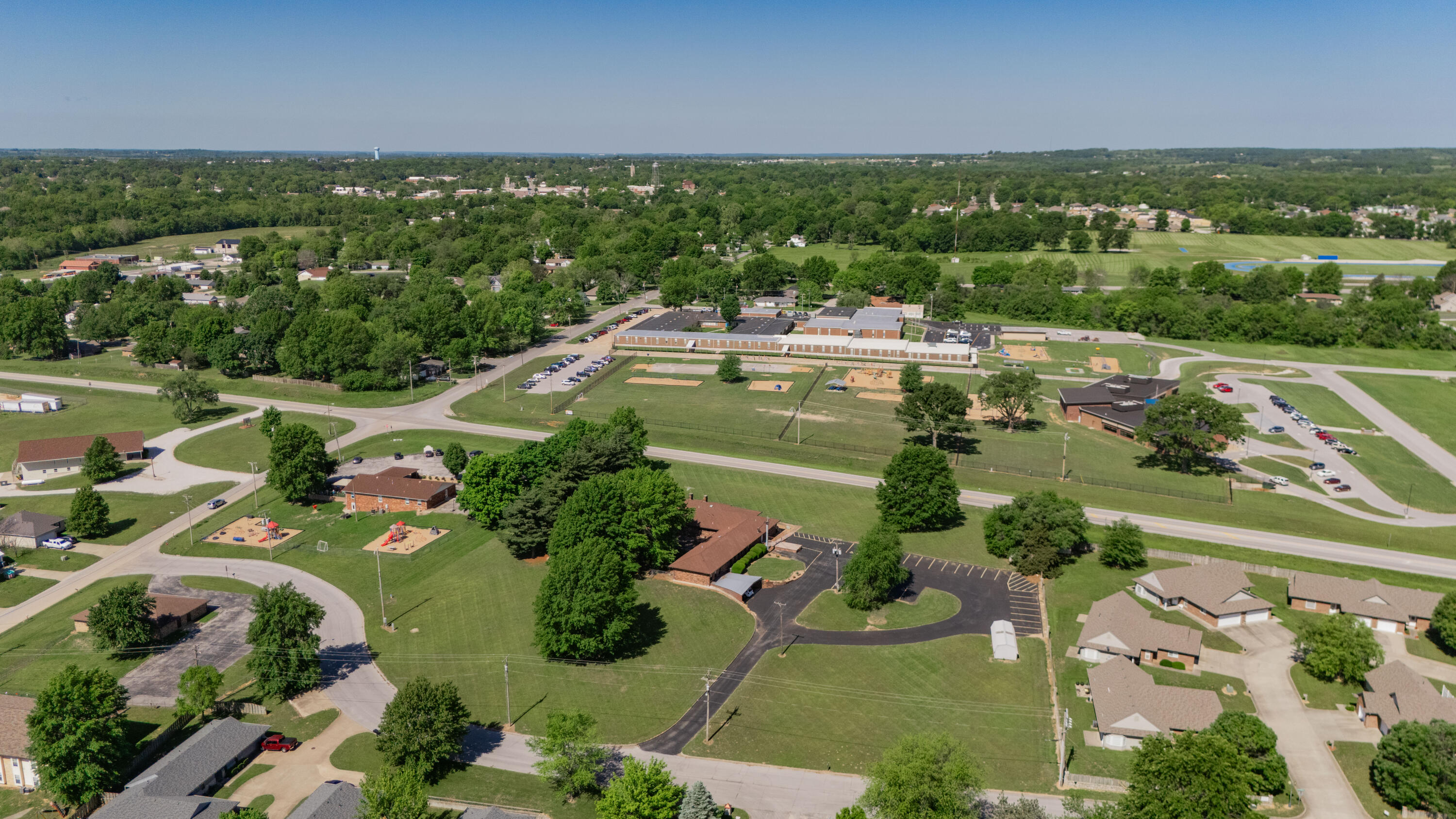 807 North Briarwood Drive Property Photo 36