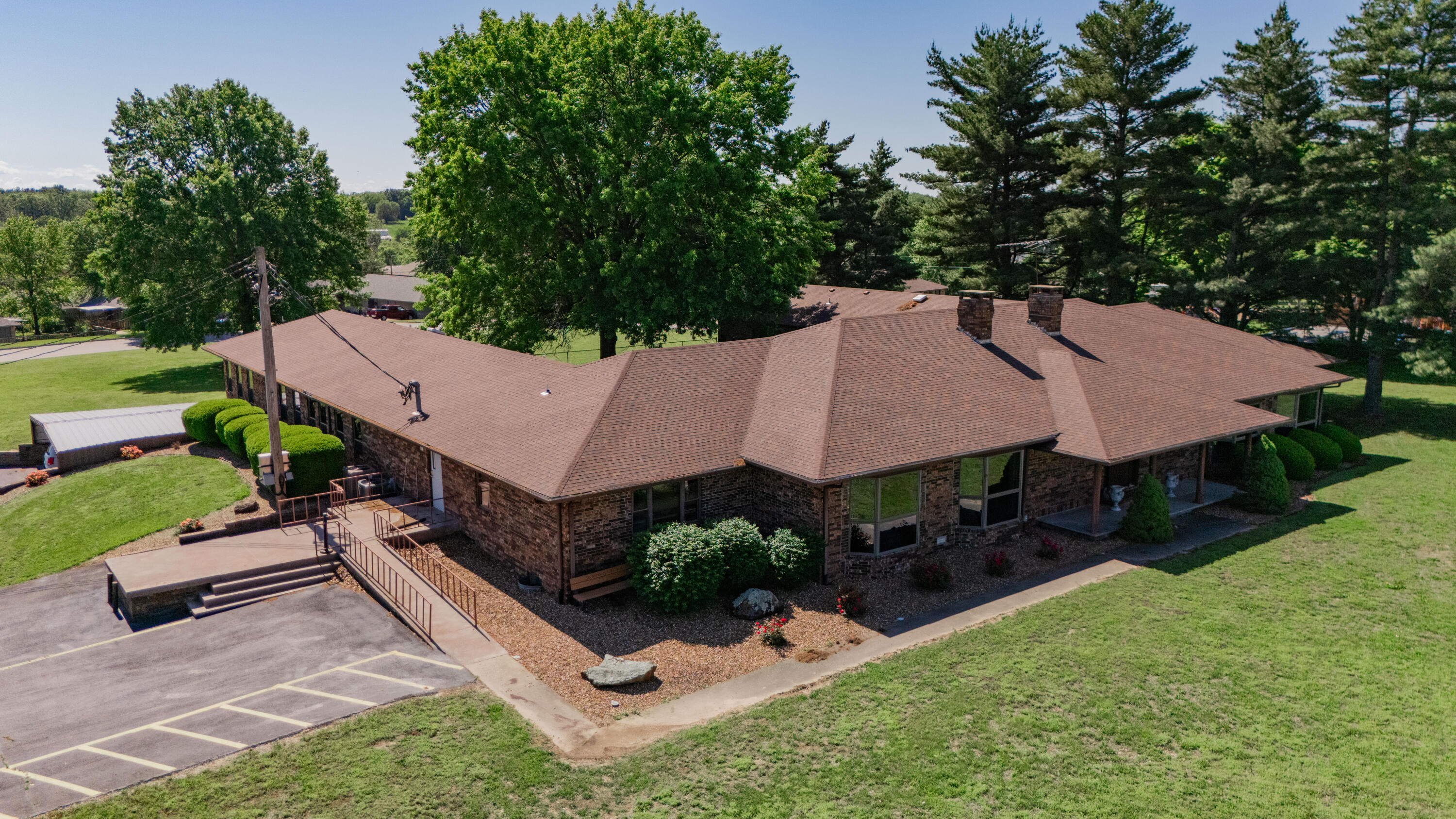 807 North Briarwood Drive Property Photo 39