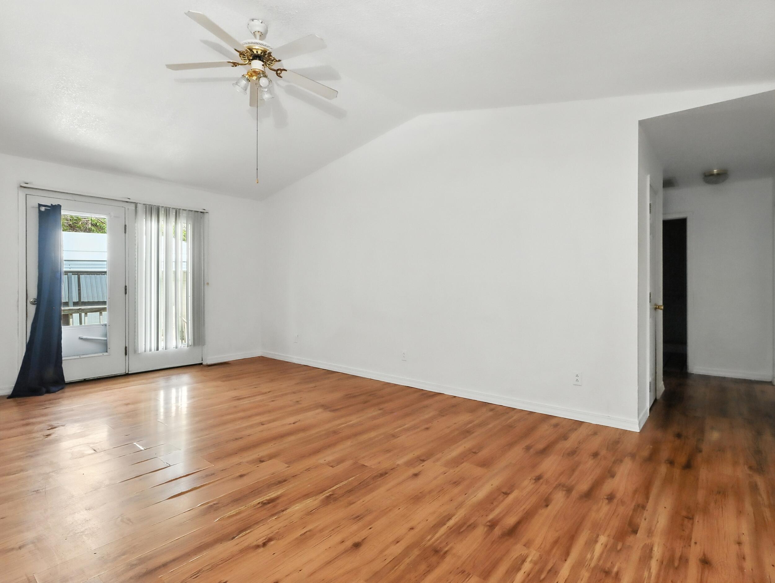 100 Pennycuick Drive Property Photo 8