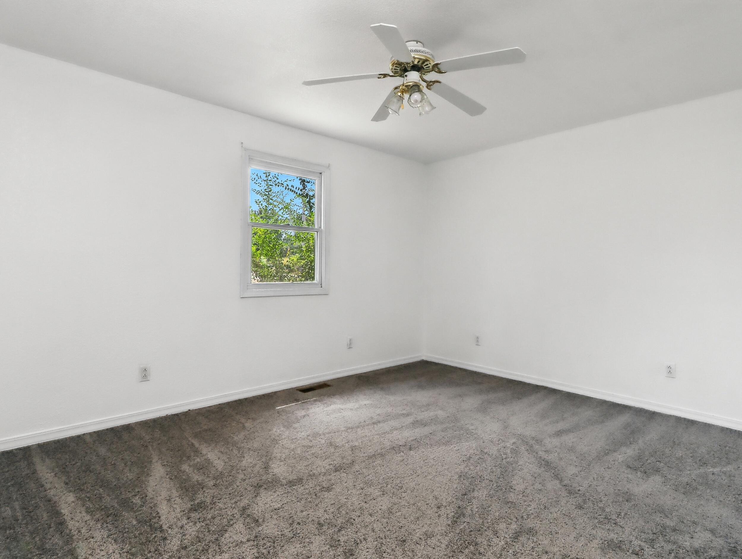 100 Pennycuick Drive Property Photo 12