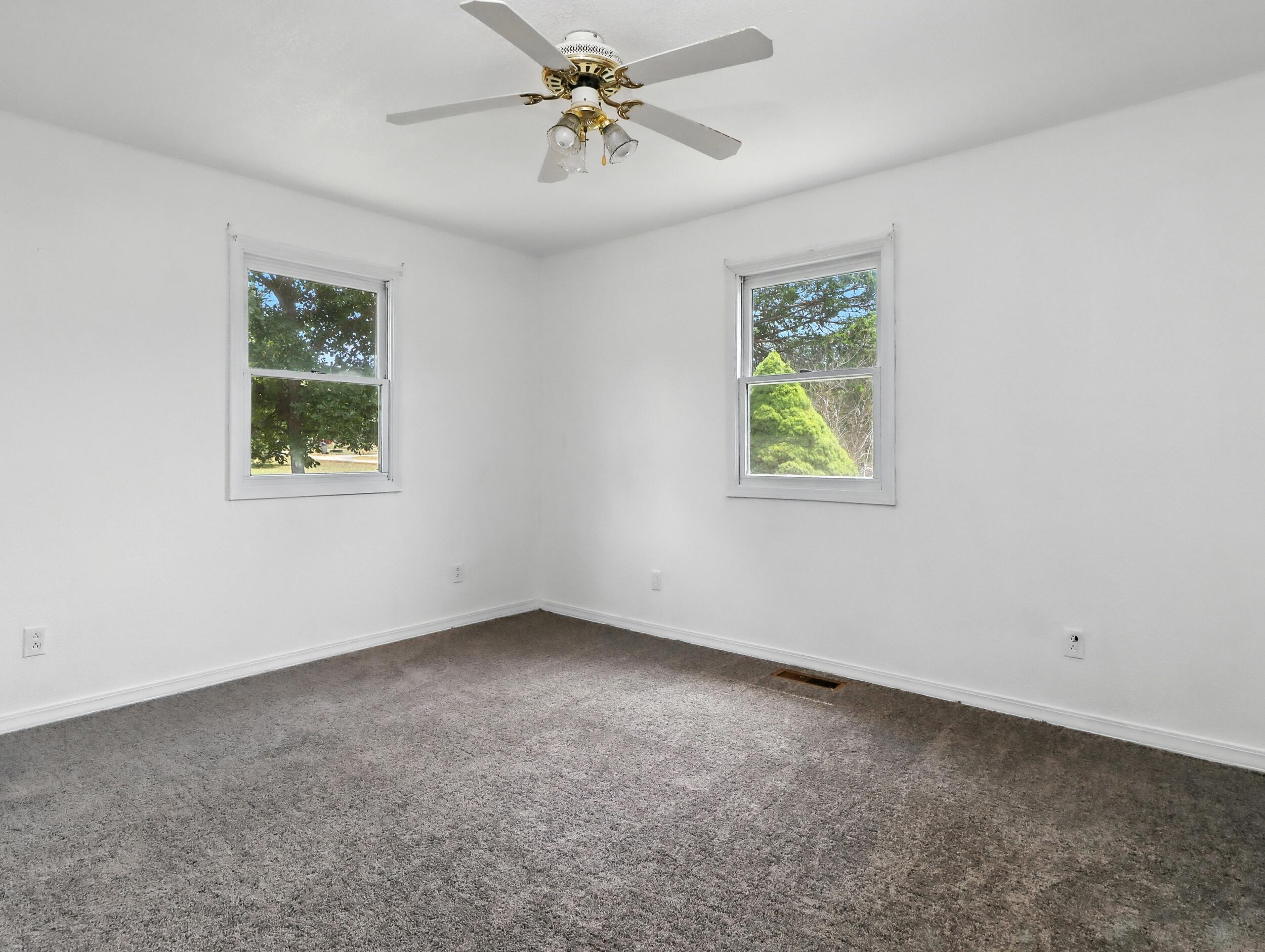 100 Pennycuick Drive Property Photo 14