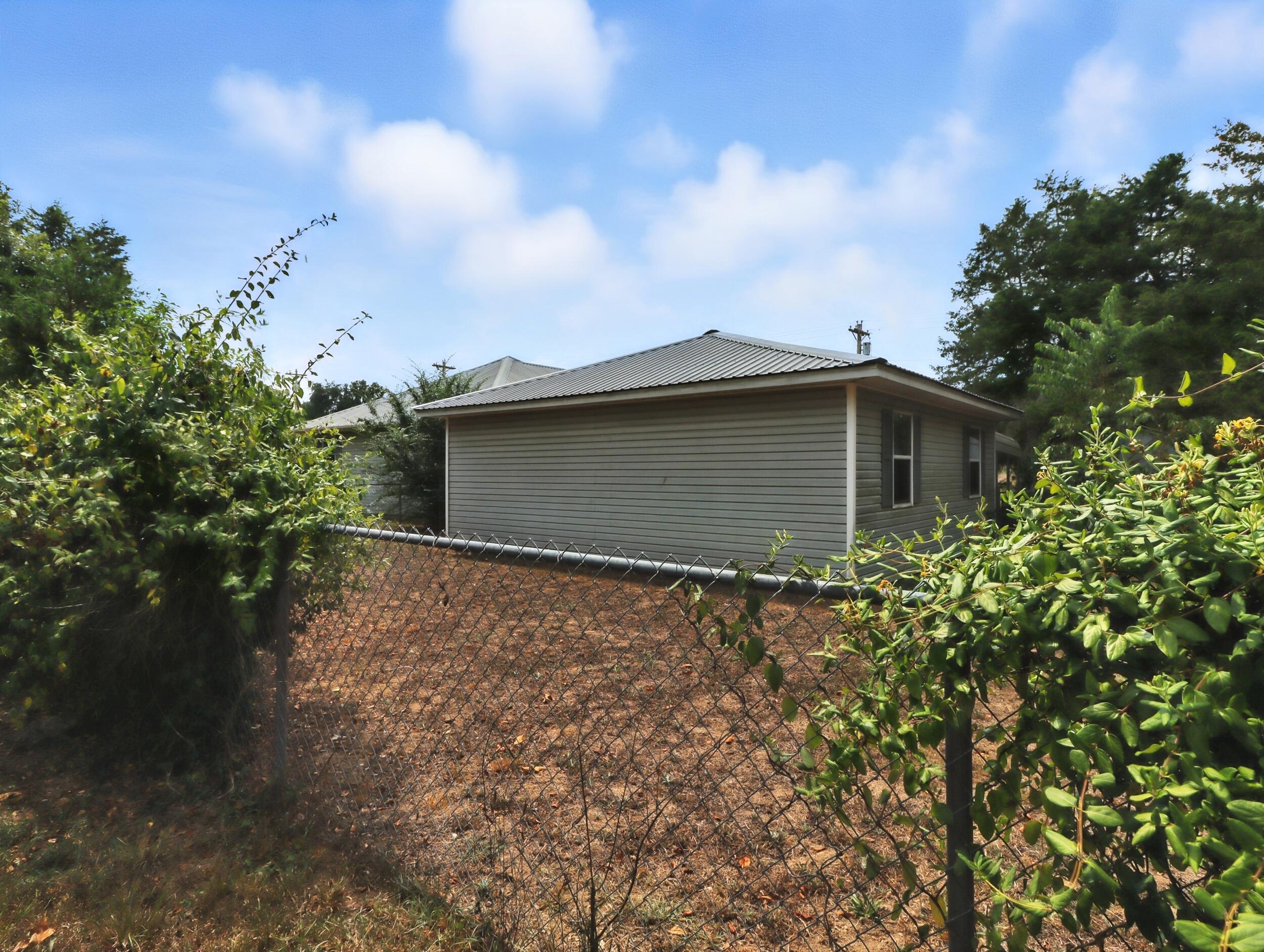 100 Pennycuick Drive Property Photo 25