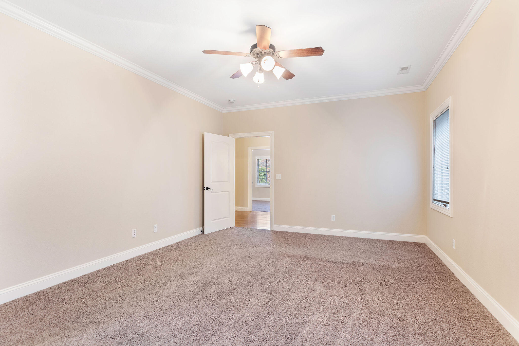 229 Stillwood Drive 6a Property Photo 11