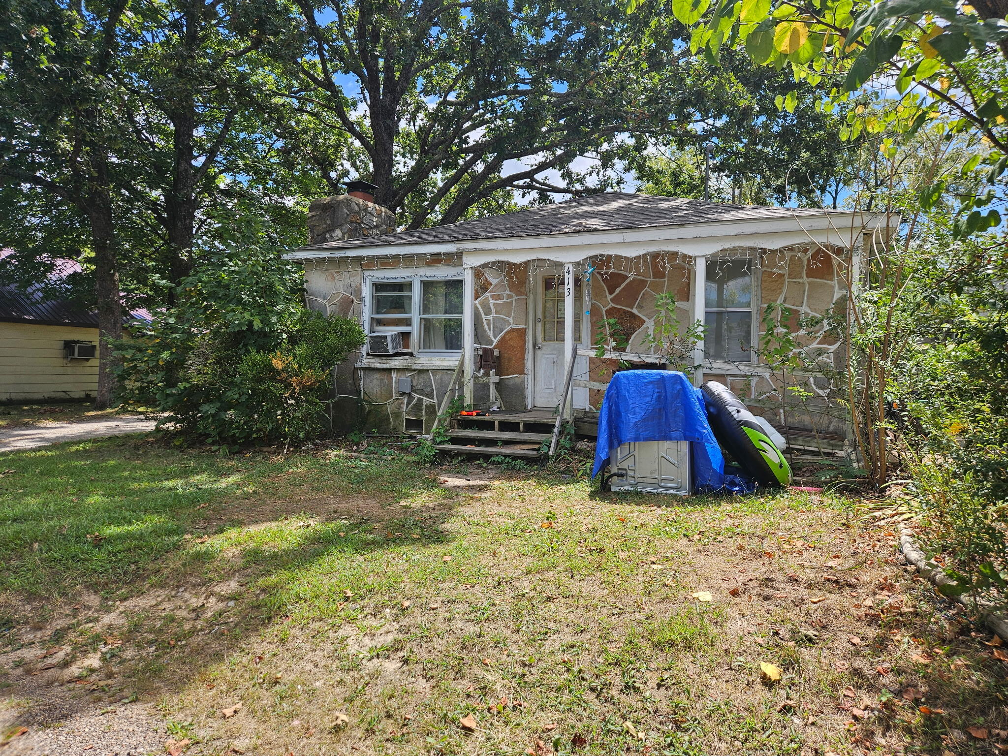 413 East 7th Street Property Photo 1