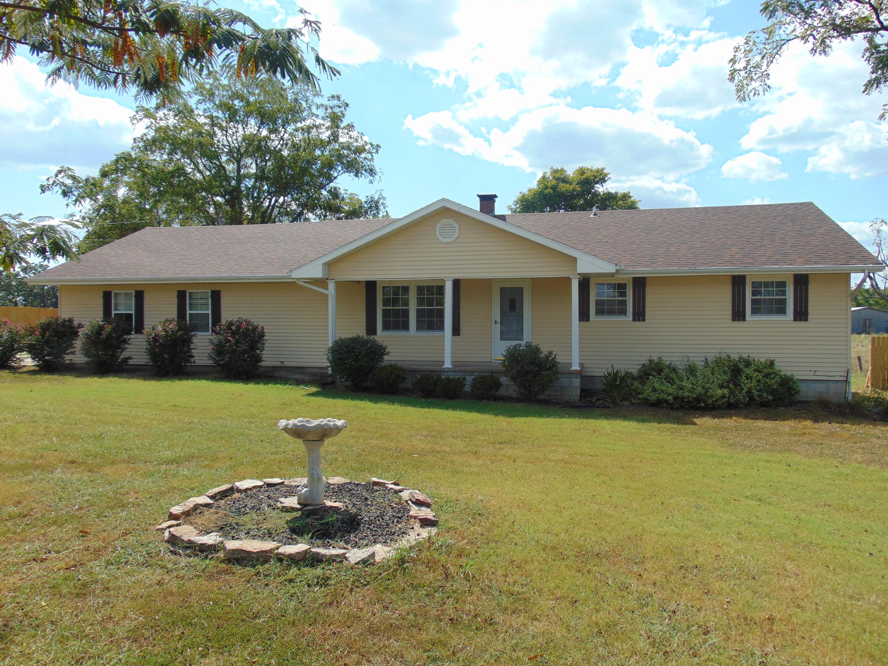 18911 Farm Road 1075 Property Photo 1