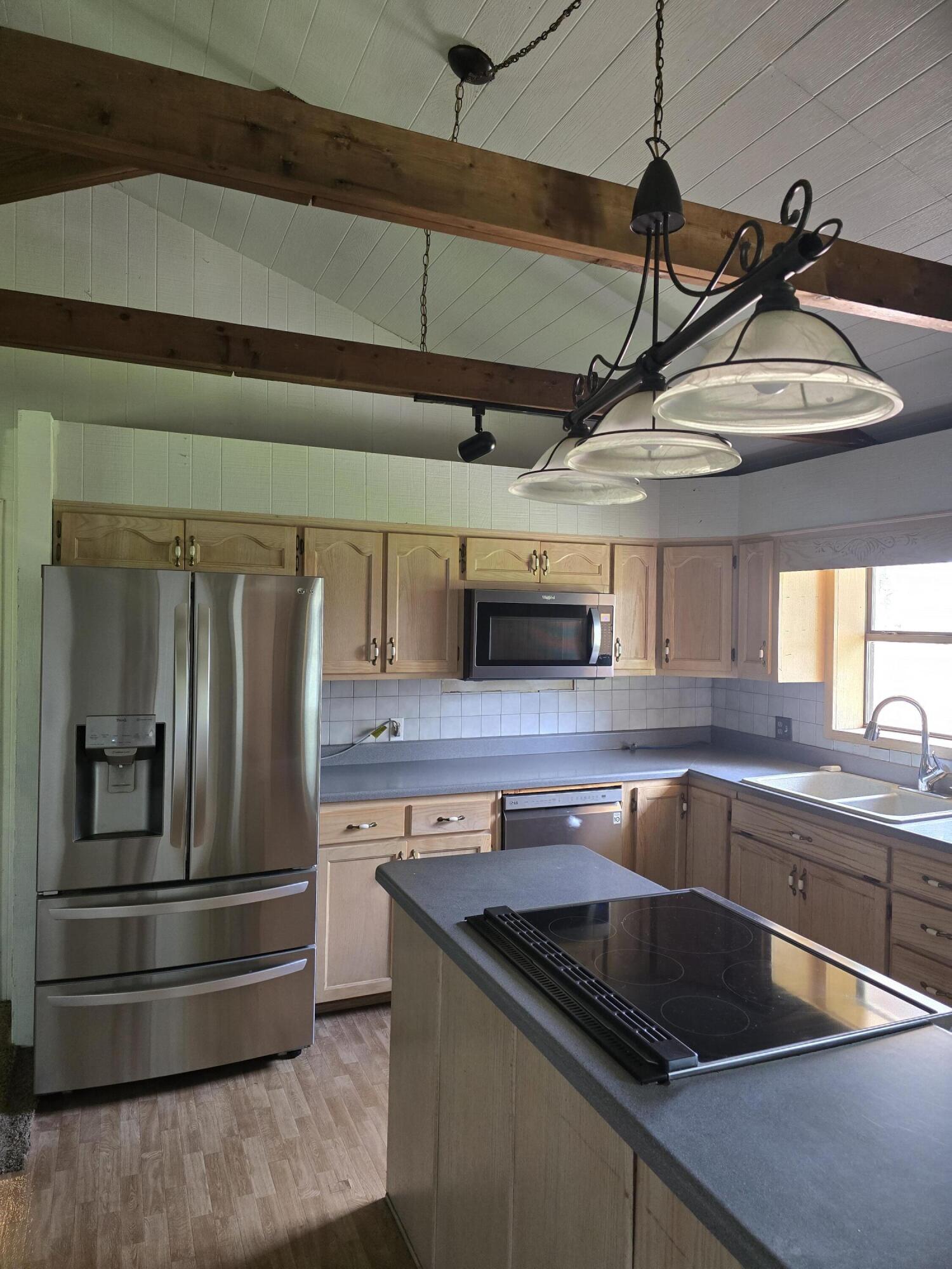 43390 East State Highway 76 Property Photo 16