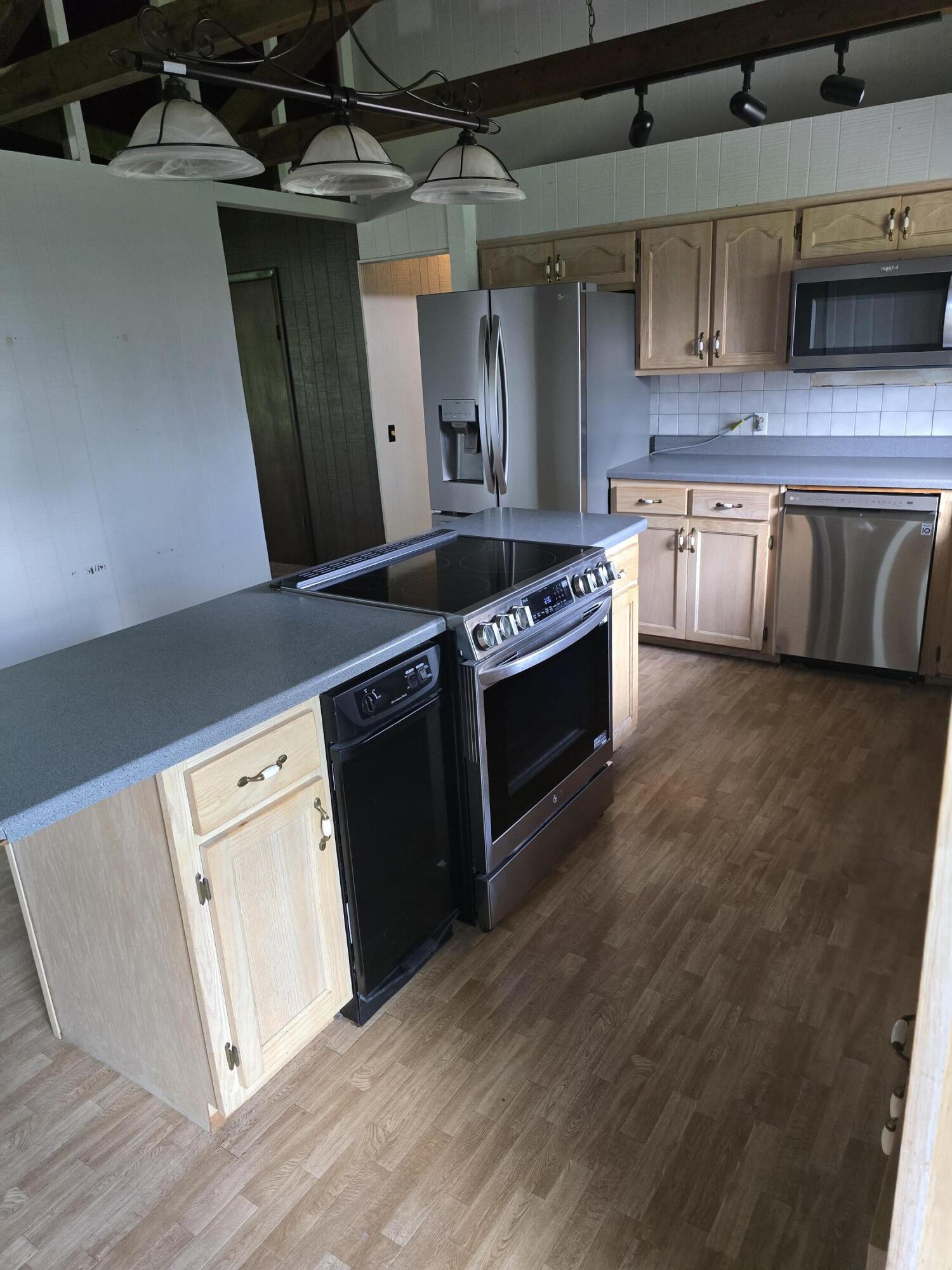 43390 East State Highway 76 Property Photo 18