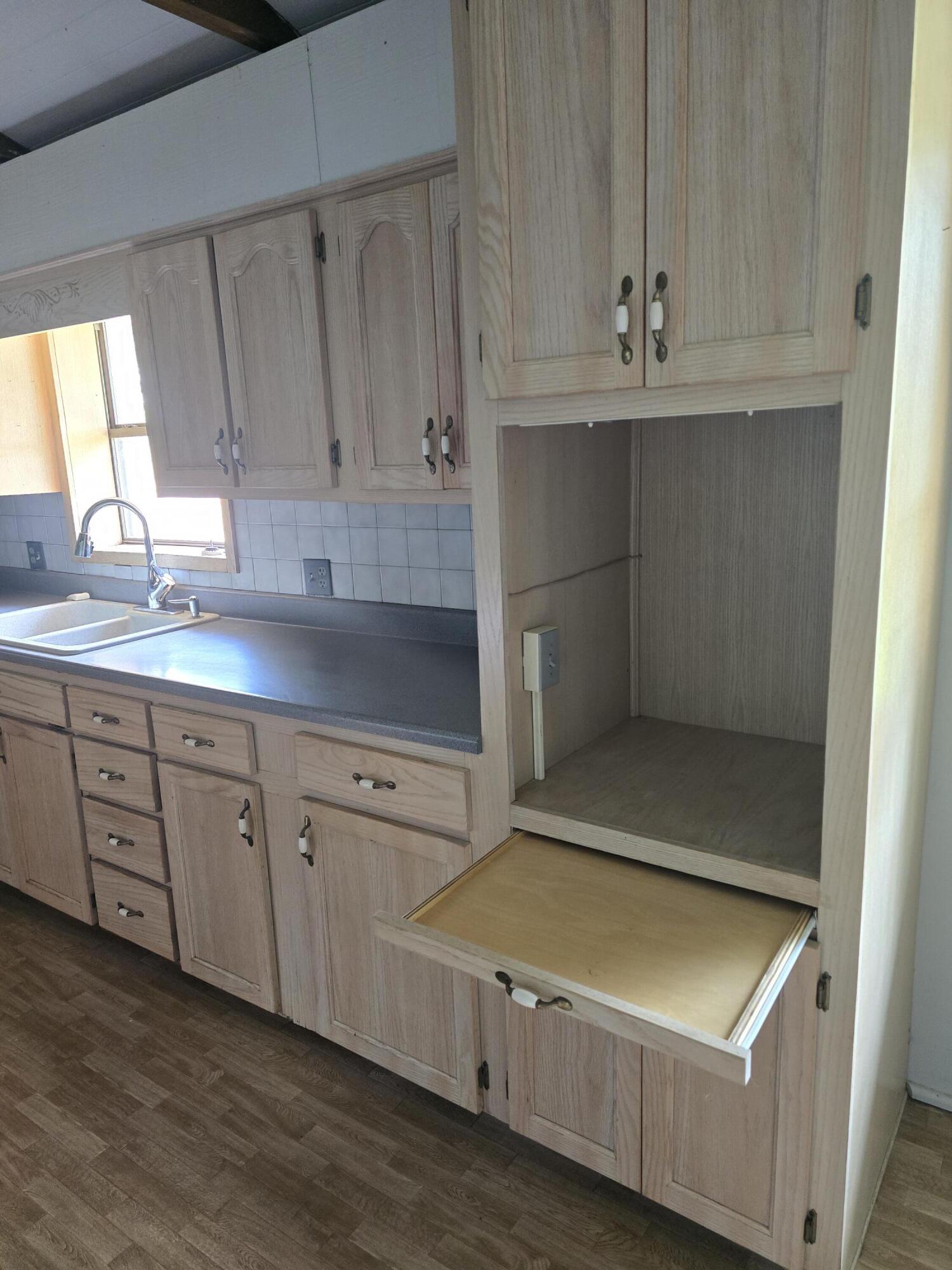 43390 East State Highway 76 Property Photo 20