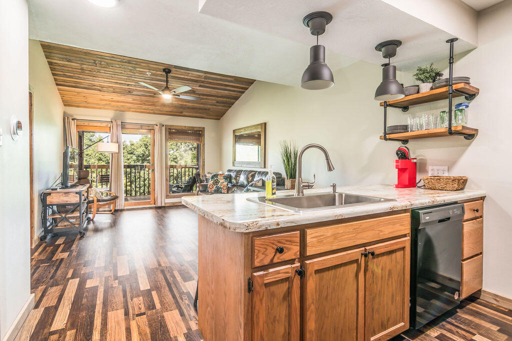 437 Notch Lane Property Photo 1