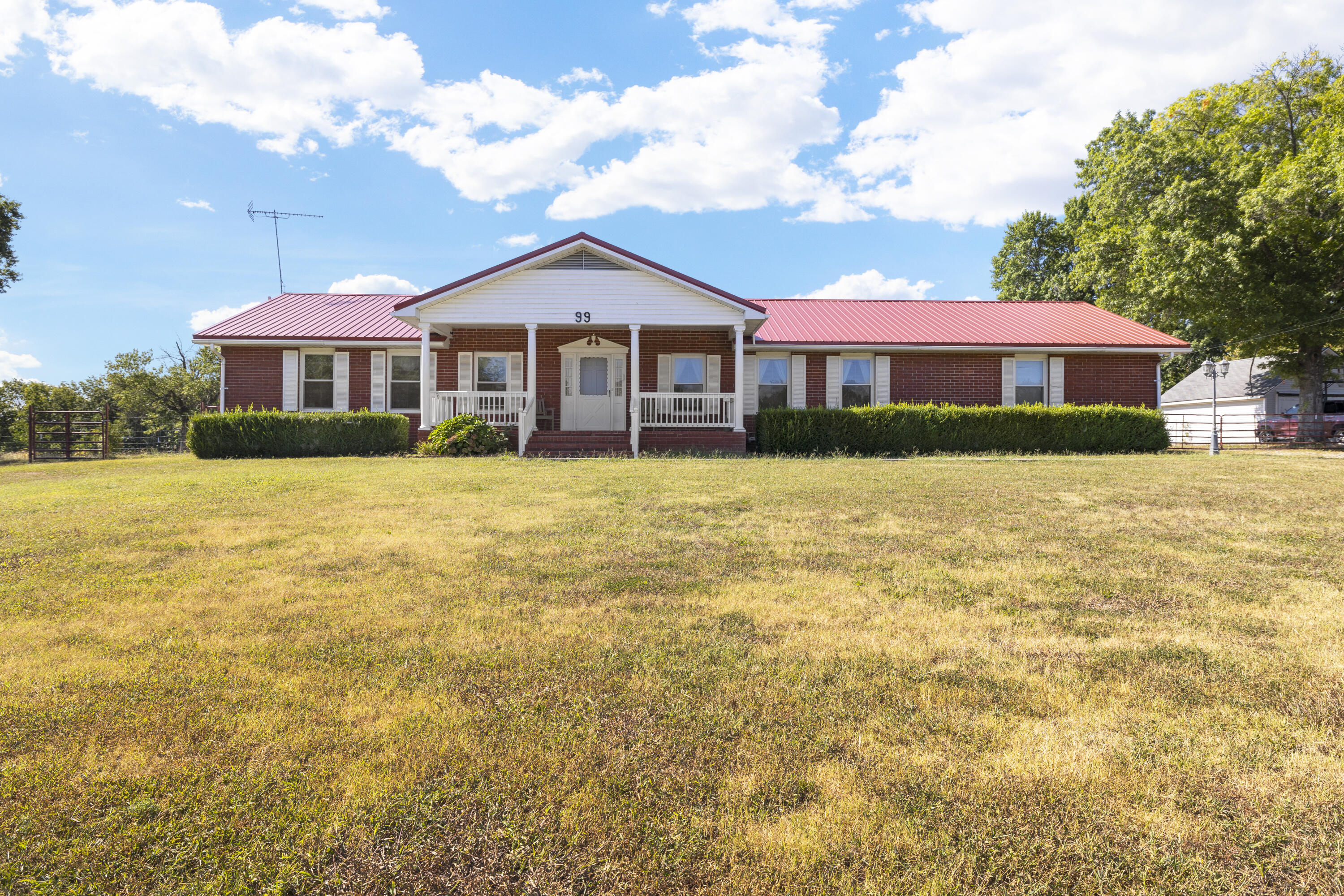 99 Main Street Property Photo 1