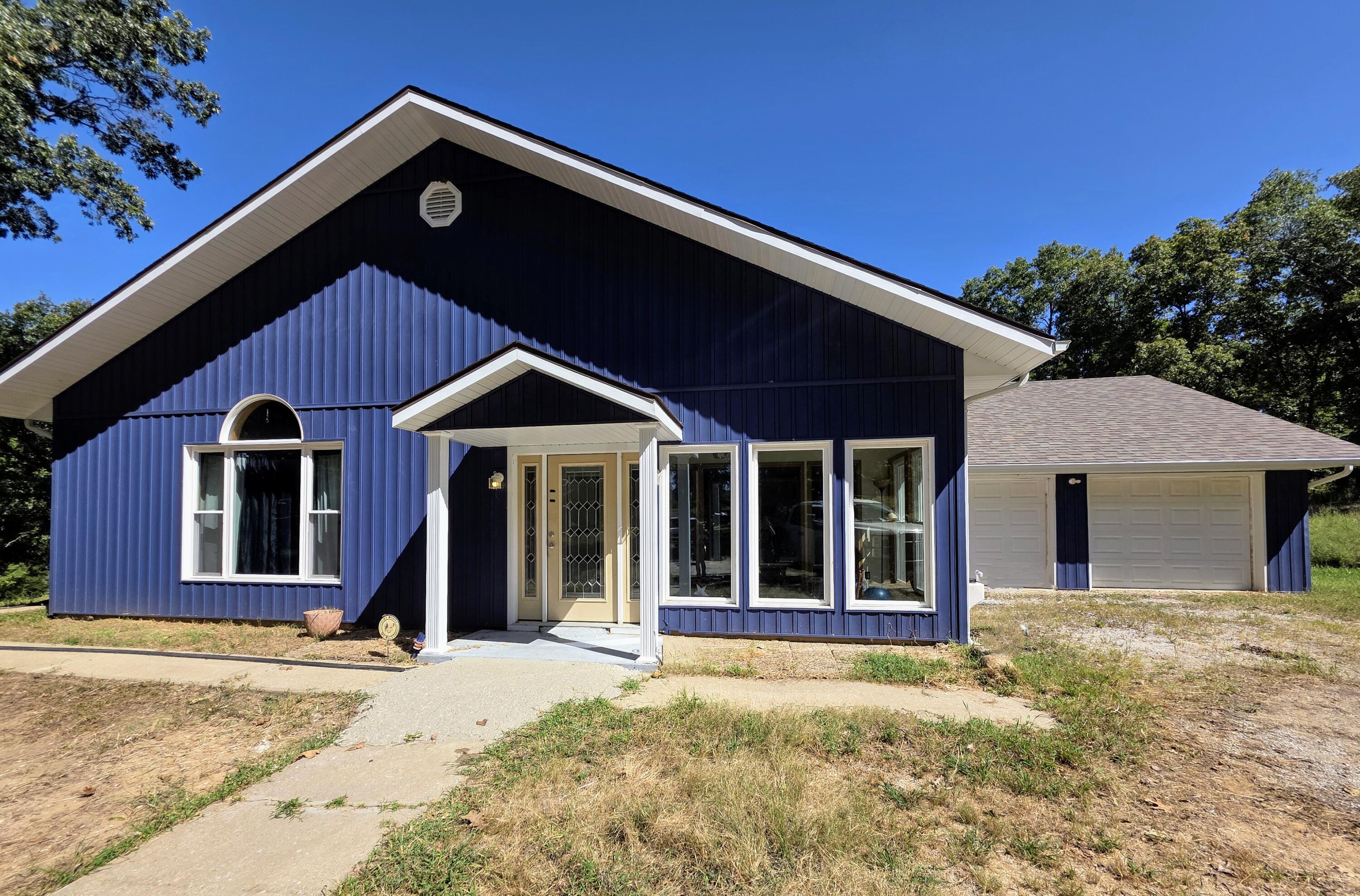 875 Southwest 54 Highway Property Photo 1