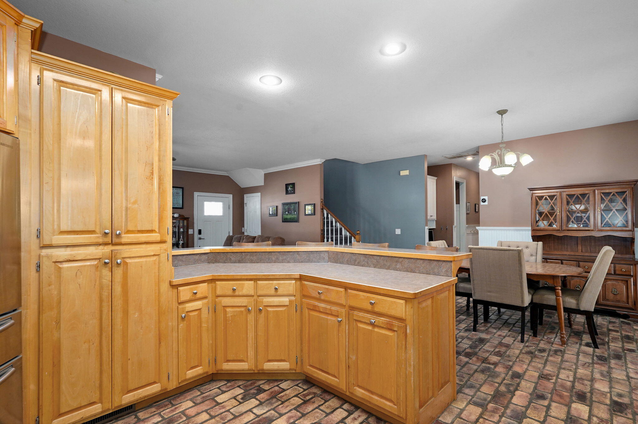 836 Tracy Lane Property Photo 9