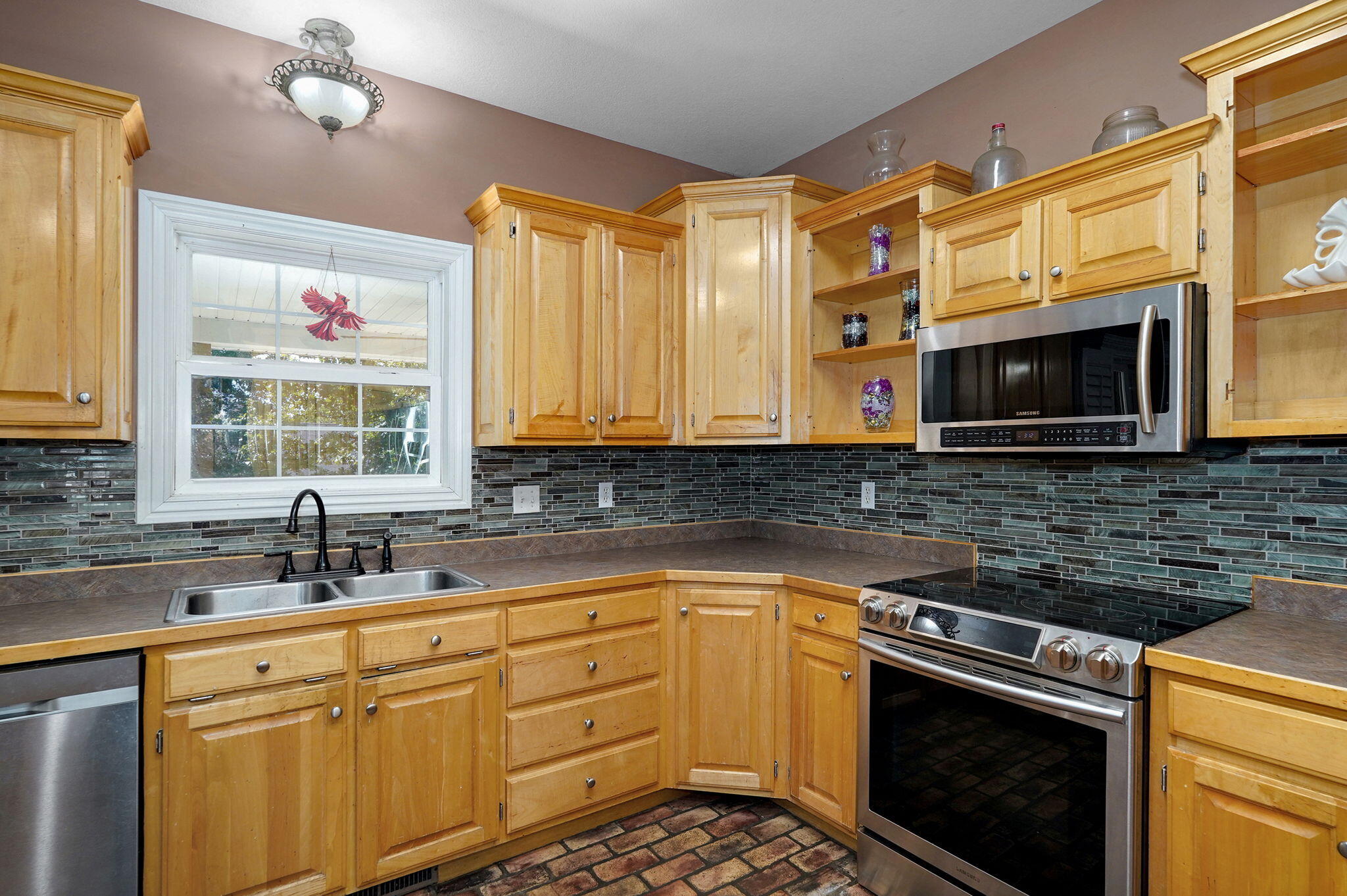 836 Tracy Lane Property Photo 10