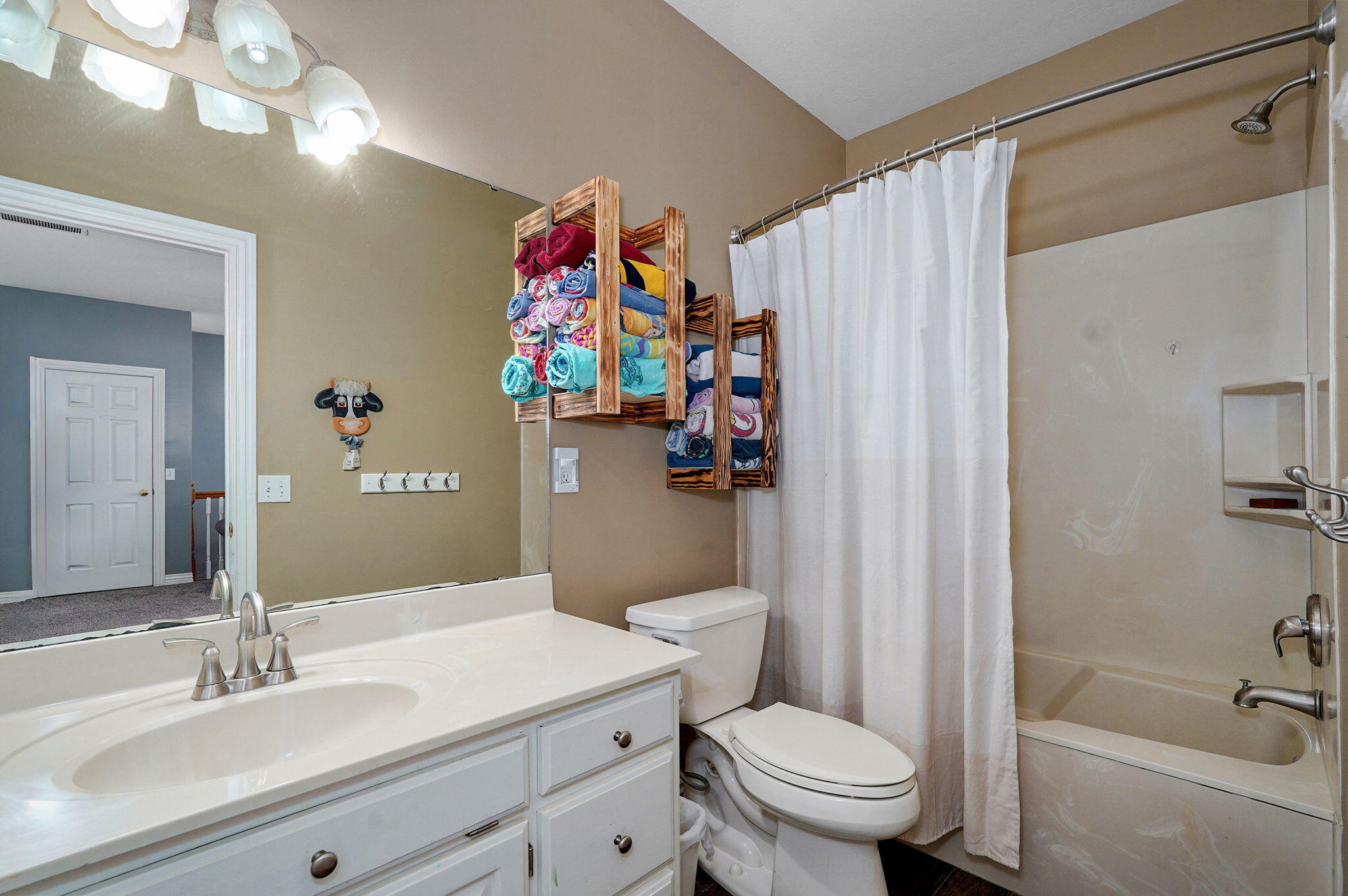 836 Tracy Lane Property Photo 24