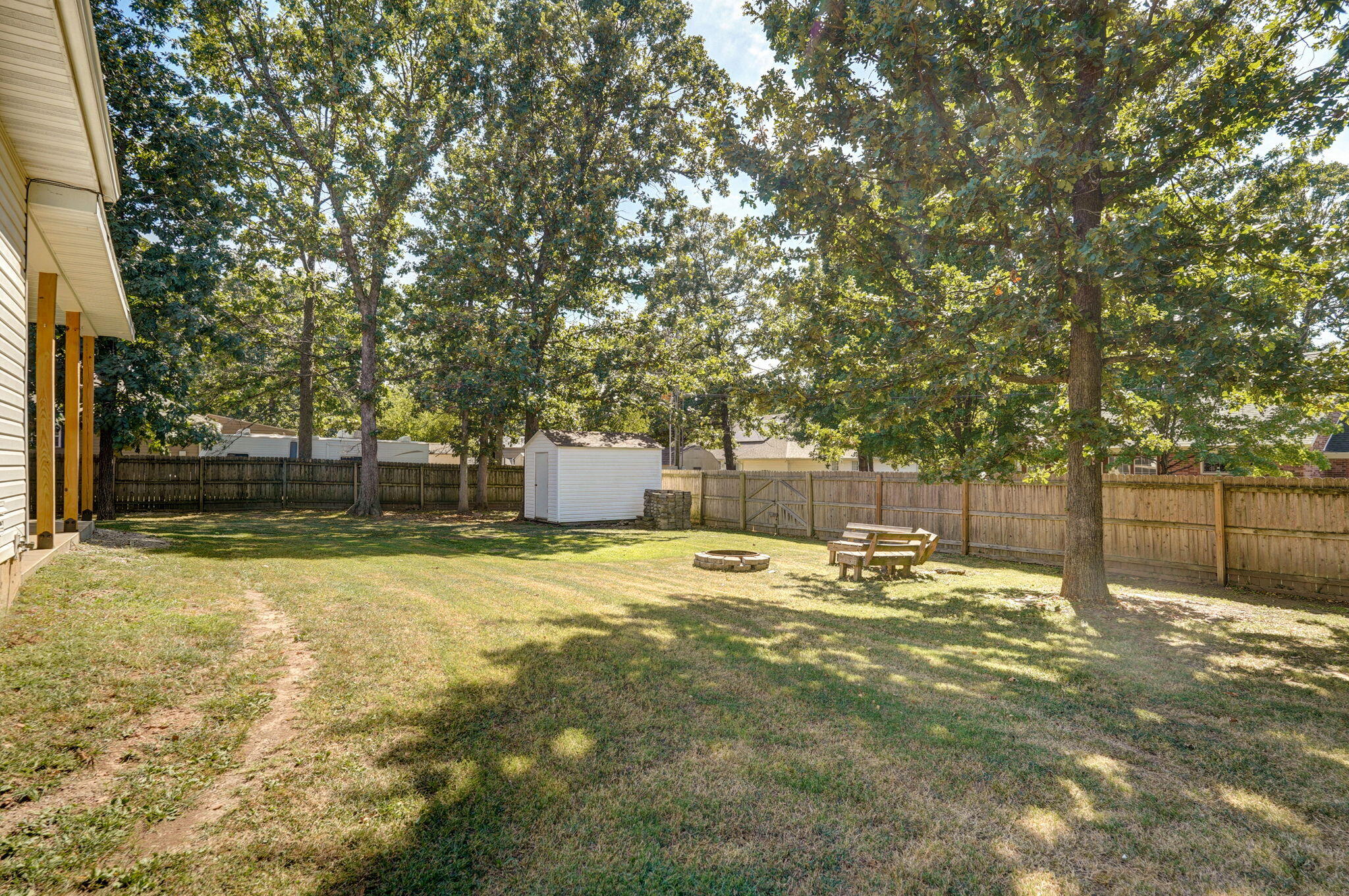 836 Tracy Lane Property Photo 35