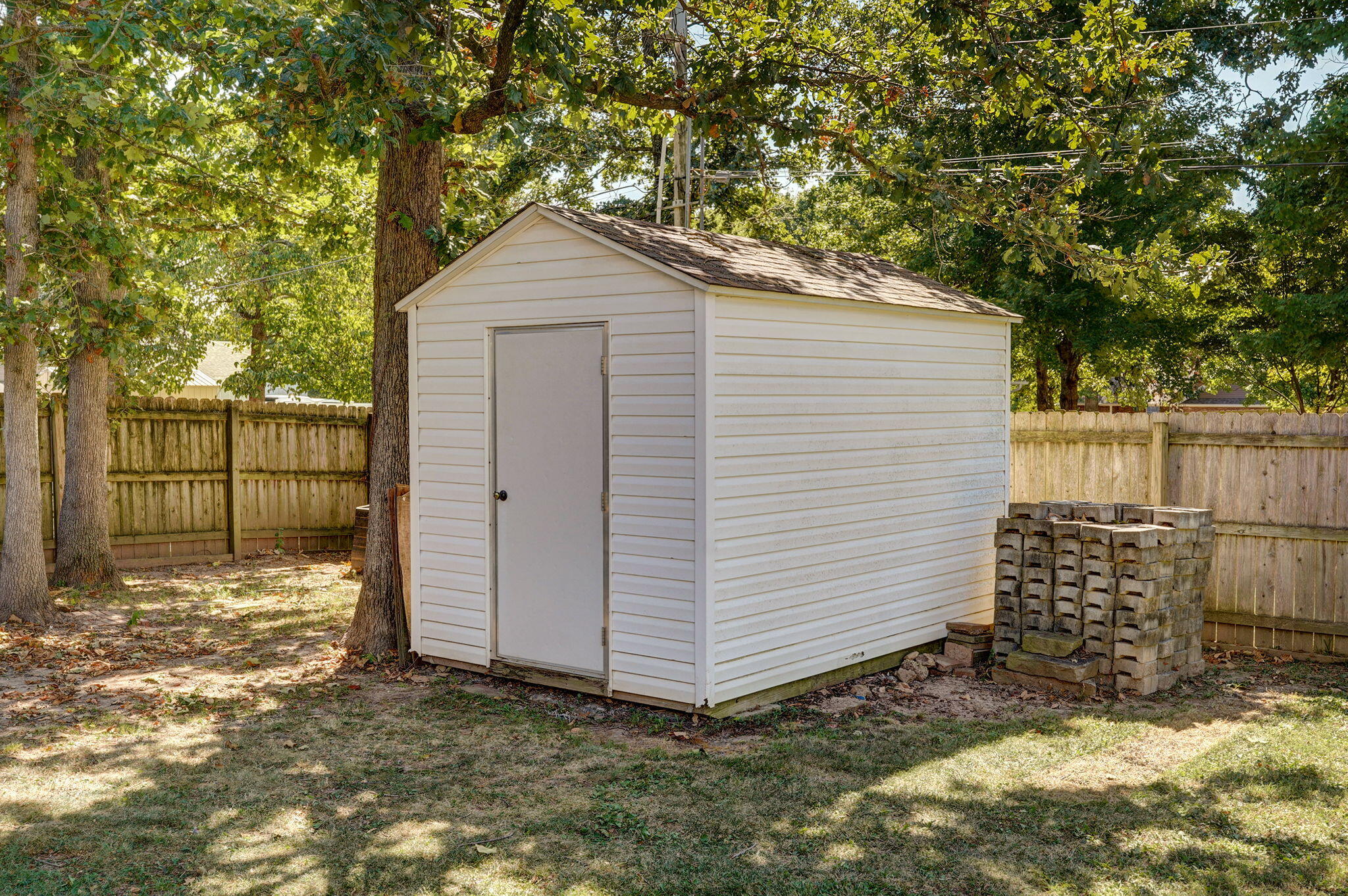 836 Tracy Lane Property Photo 36