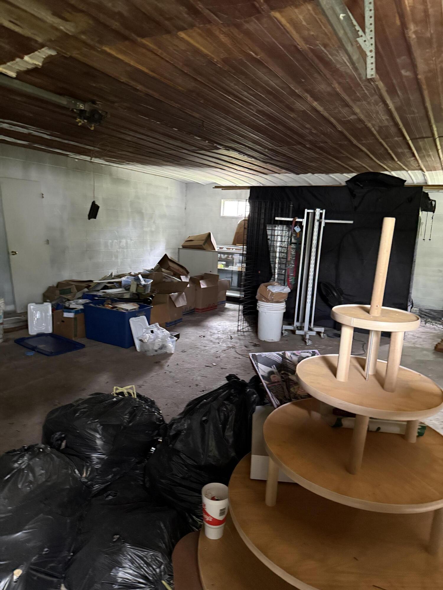 510 West 1st Street Property Photo 8