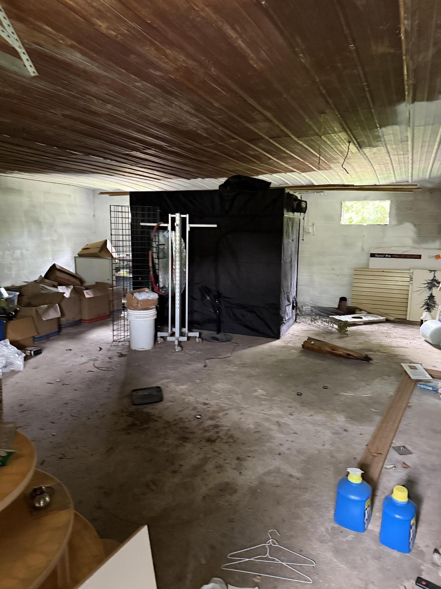 510 West 1st Street Property Photo 9