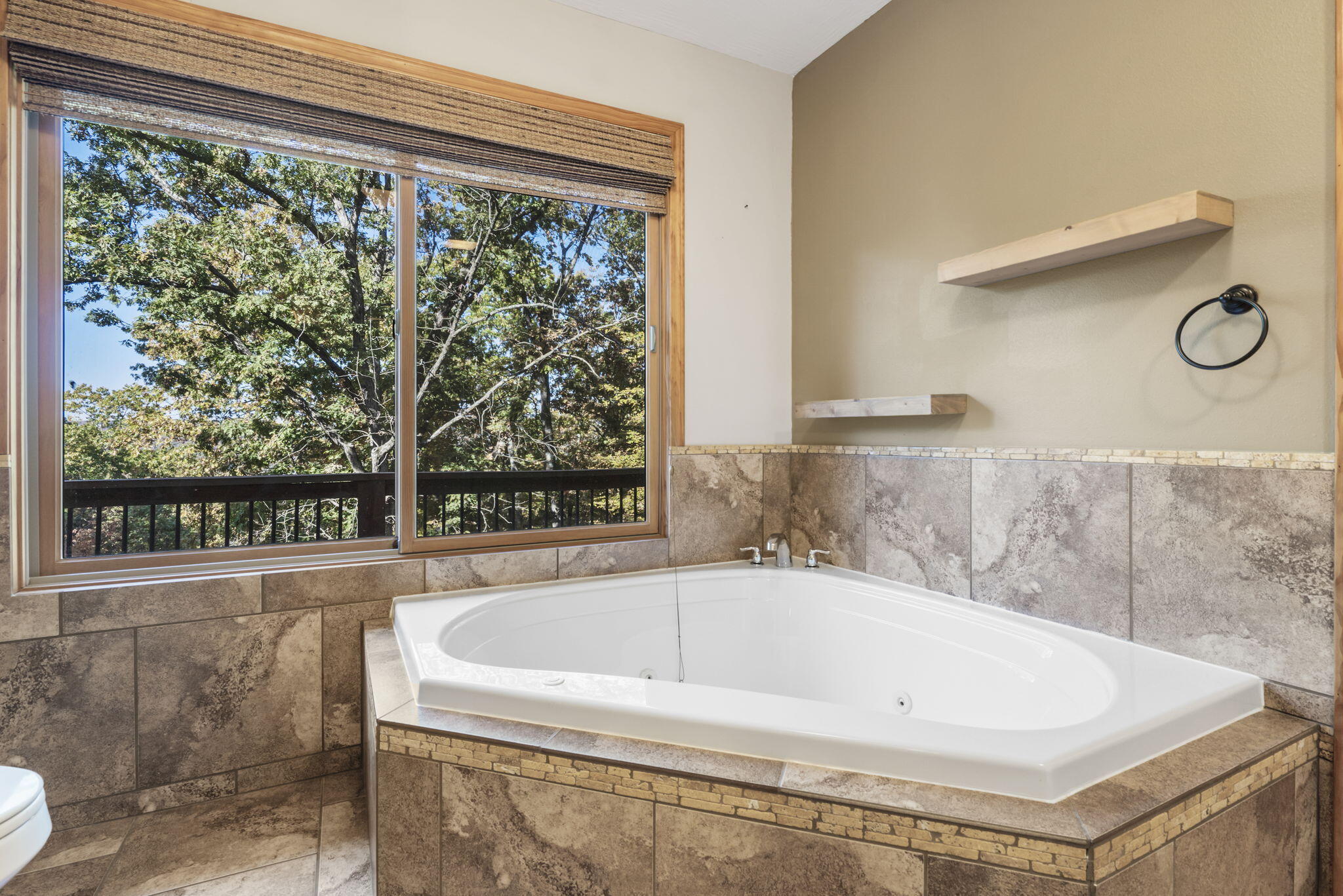 55 Lovers Lane Property Photo 26