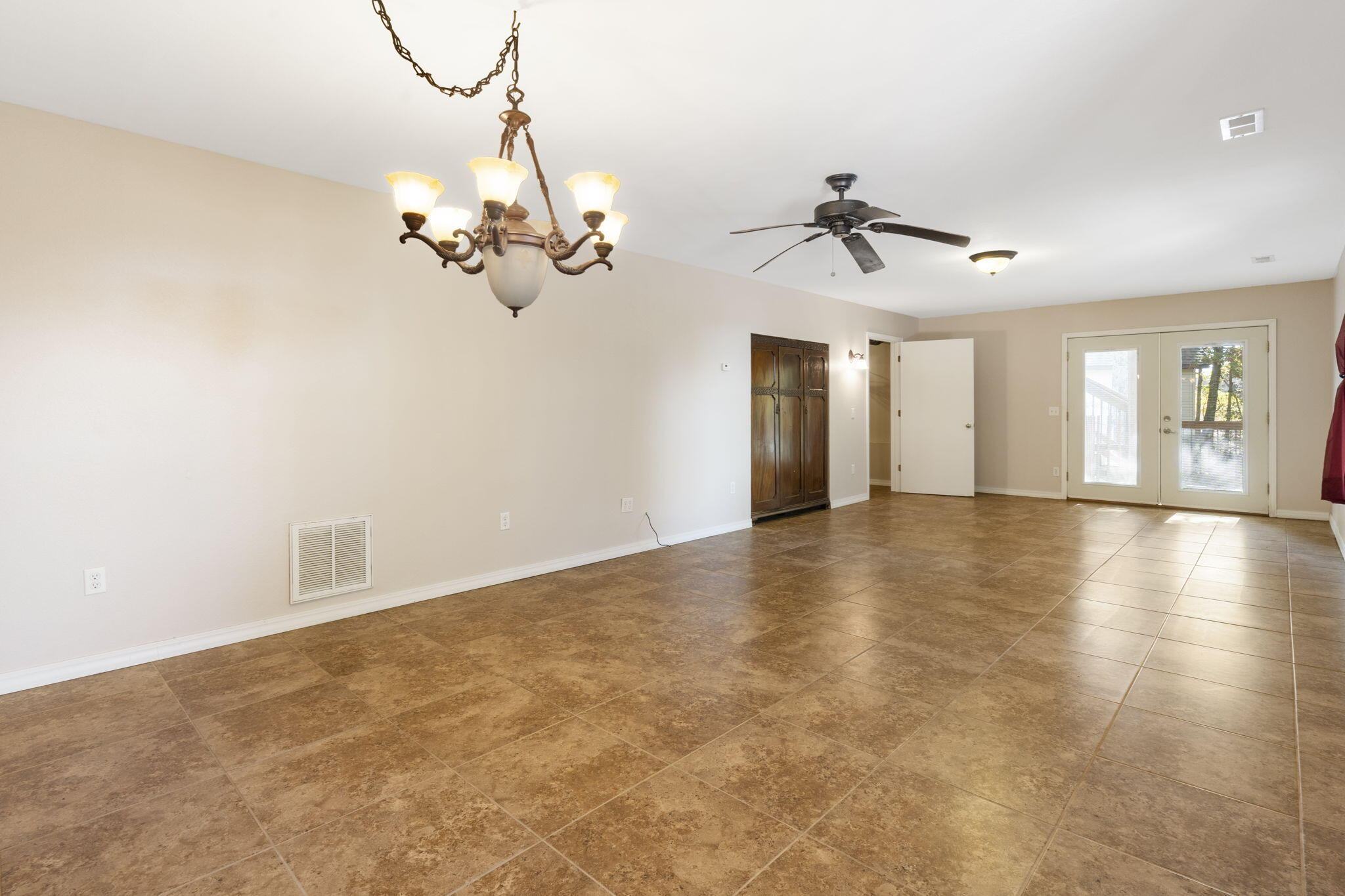 55 Lovers Lane Property Photo 32