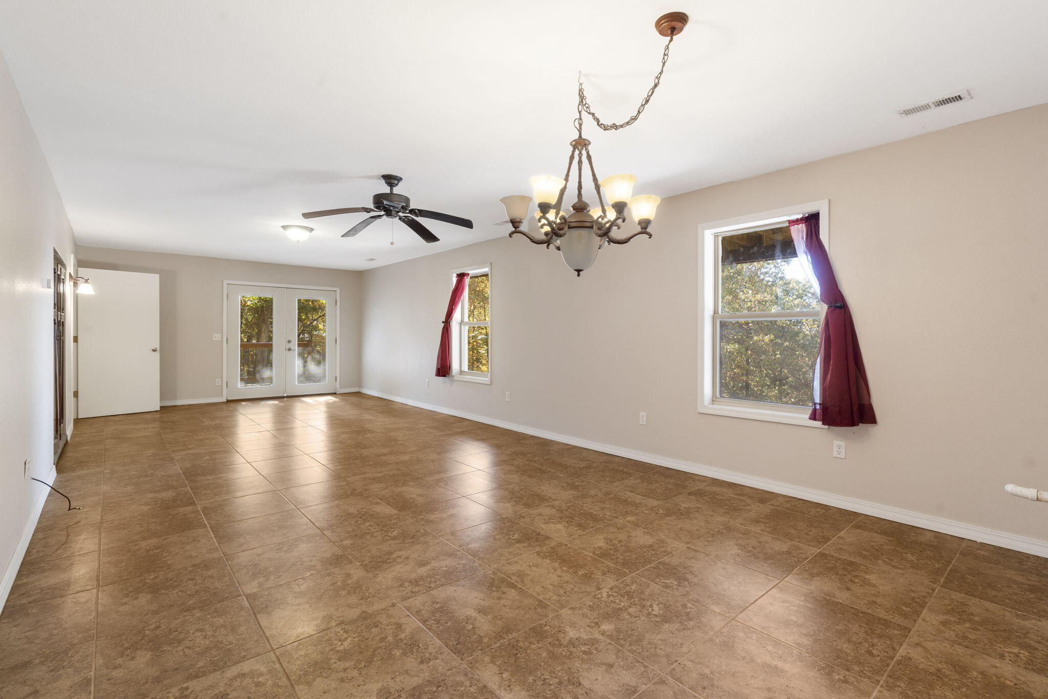 55 Lovers Lane Property Photo 33