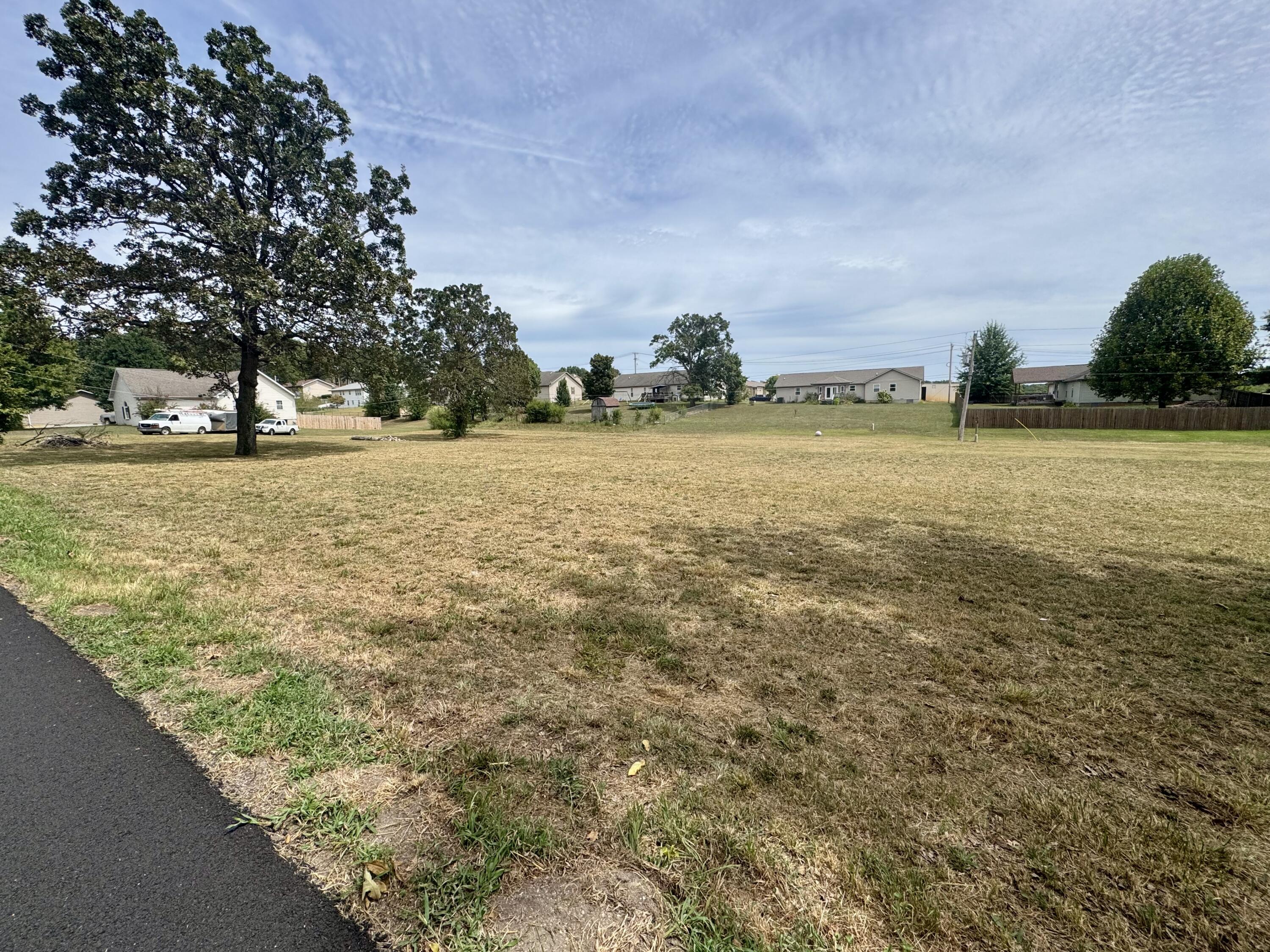 000 Lee Anna Drive Property Photo 3