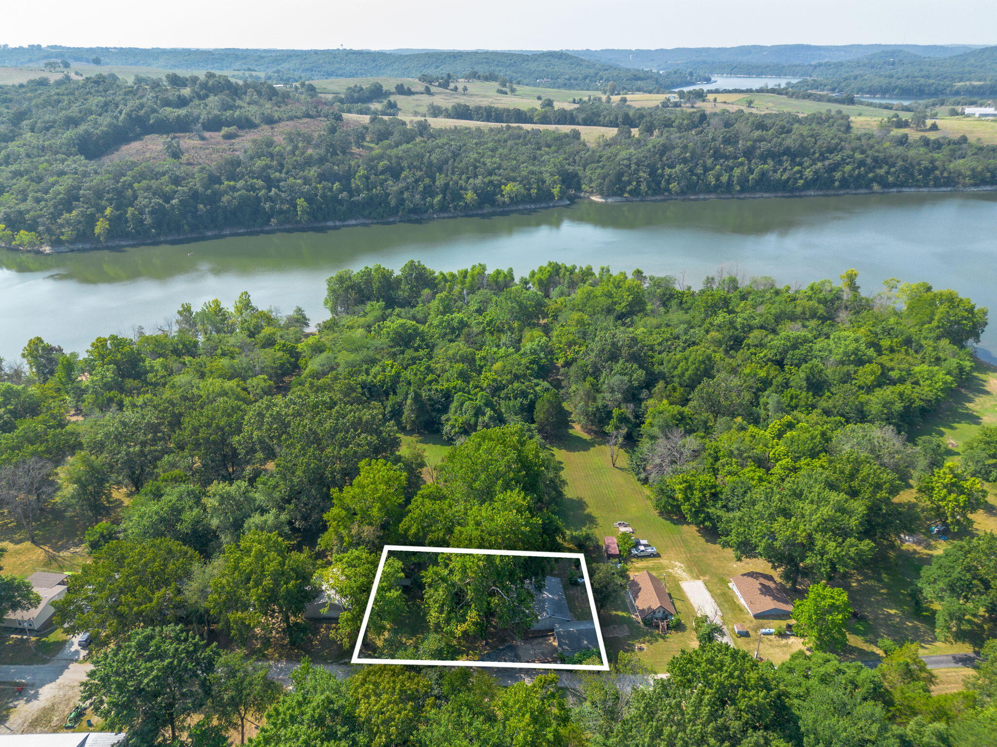 2353 Eaglecrest Road Property Photo 3