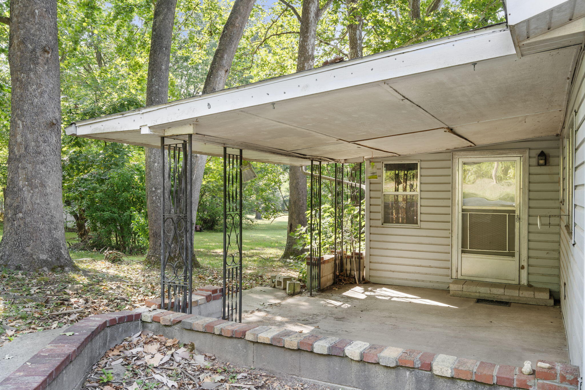 2353 Eaglecrest Road Property Photo 8