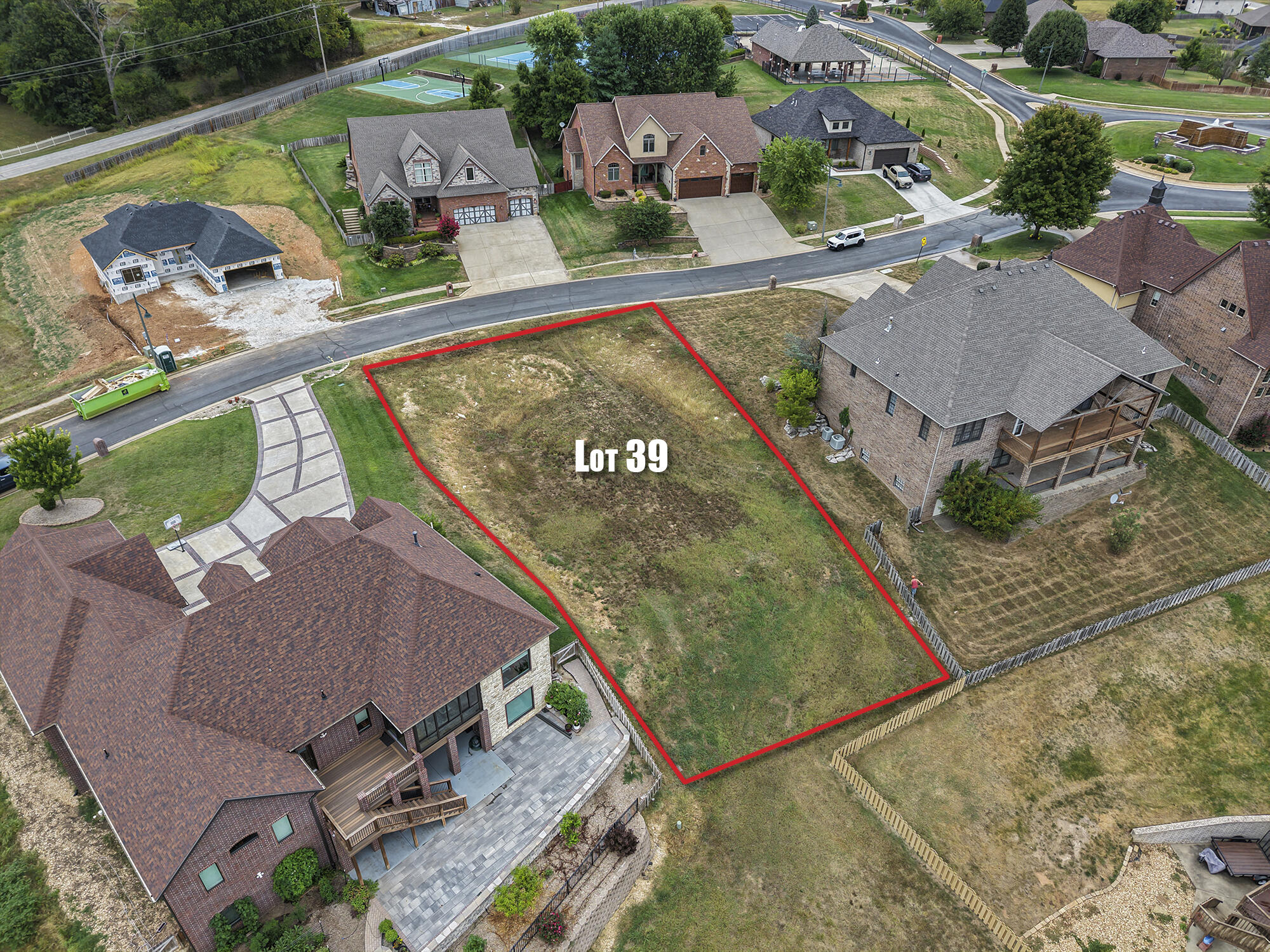 1532 West Gaslight Drive Property Photo 4