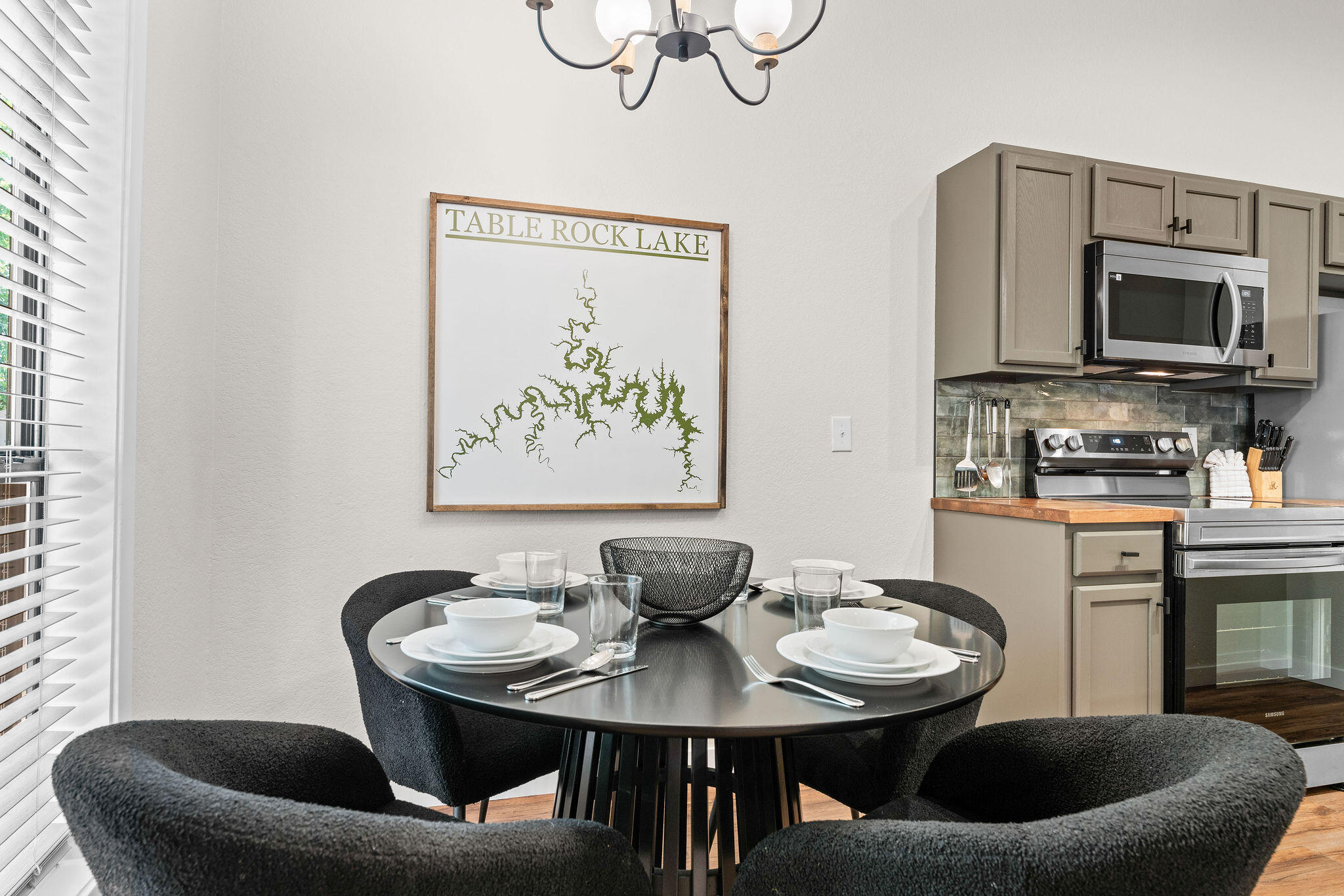 120 Mocking Jay Lane 120 Property Photo 6