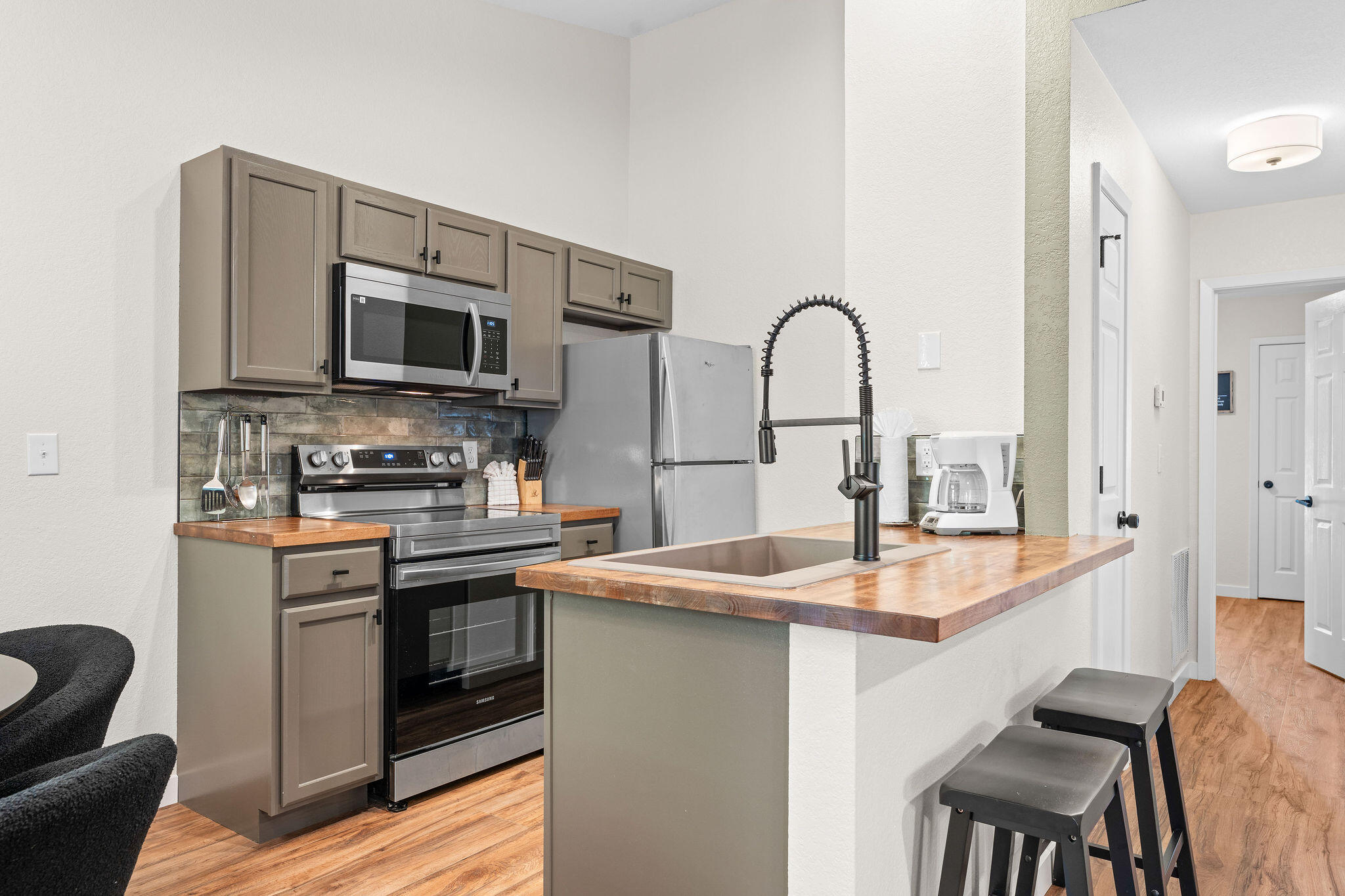 120 Mocking Jay Lane 120 Property Photo 7