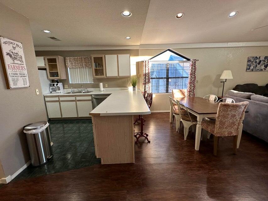 2700 Green Mountain Drive 3 Property Photo 3