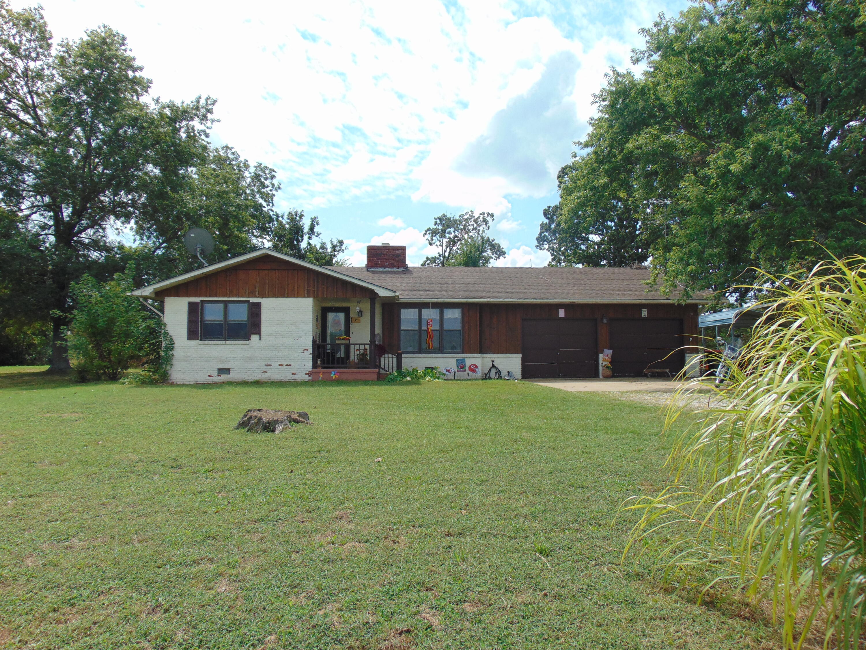 1400 Old Exeter Road Property Photo 1