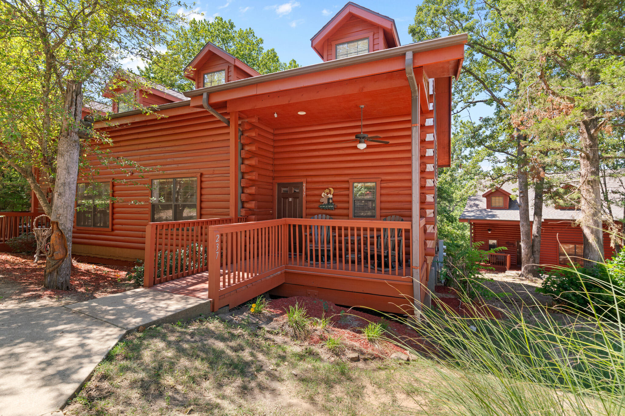 237 Oakridge Road Property Photo 1