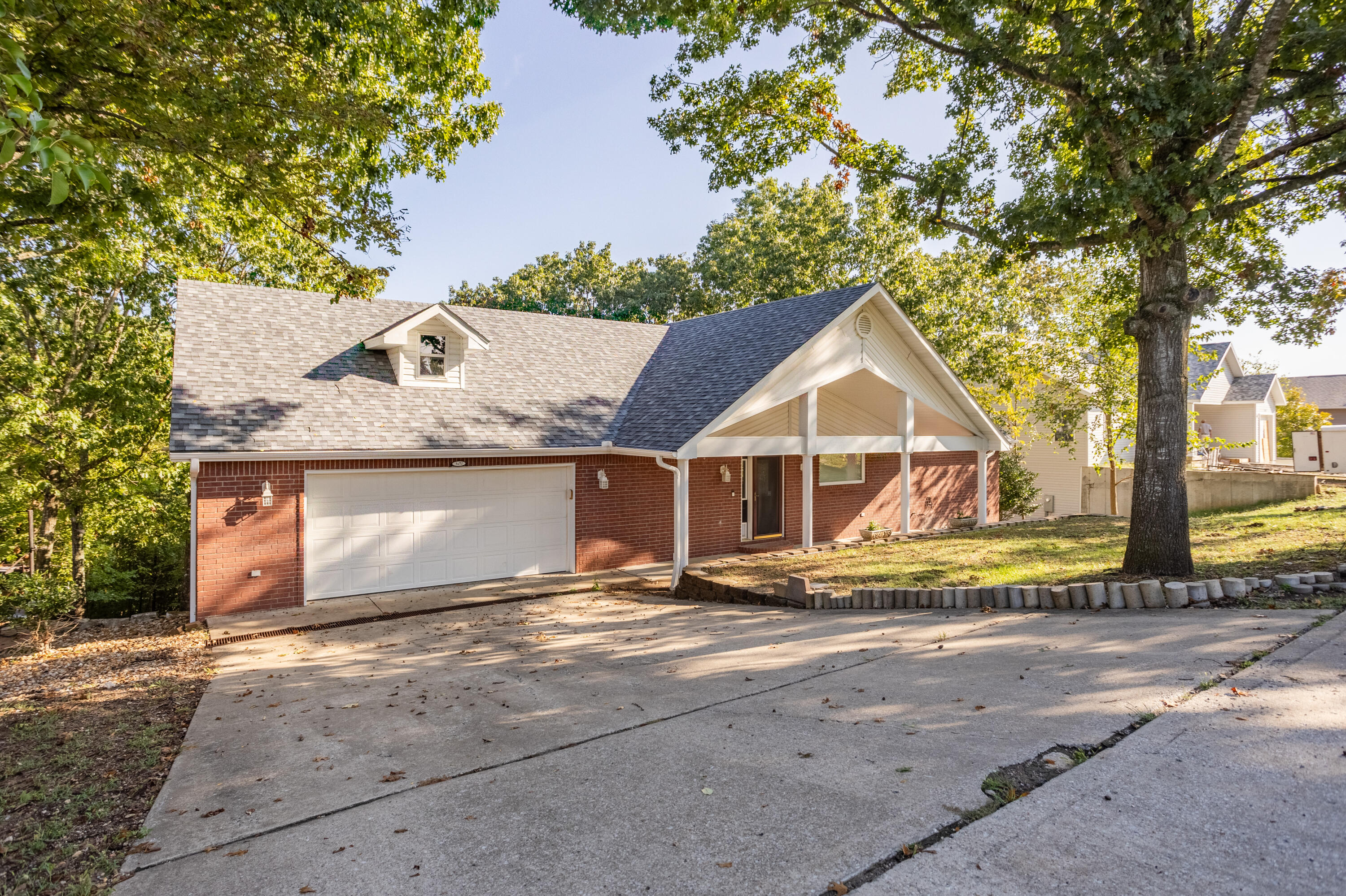 1674 Skyview Drive Property Photo 1