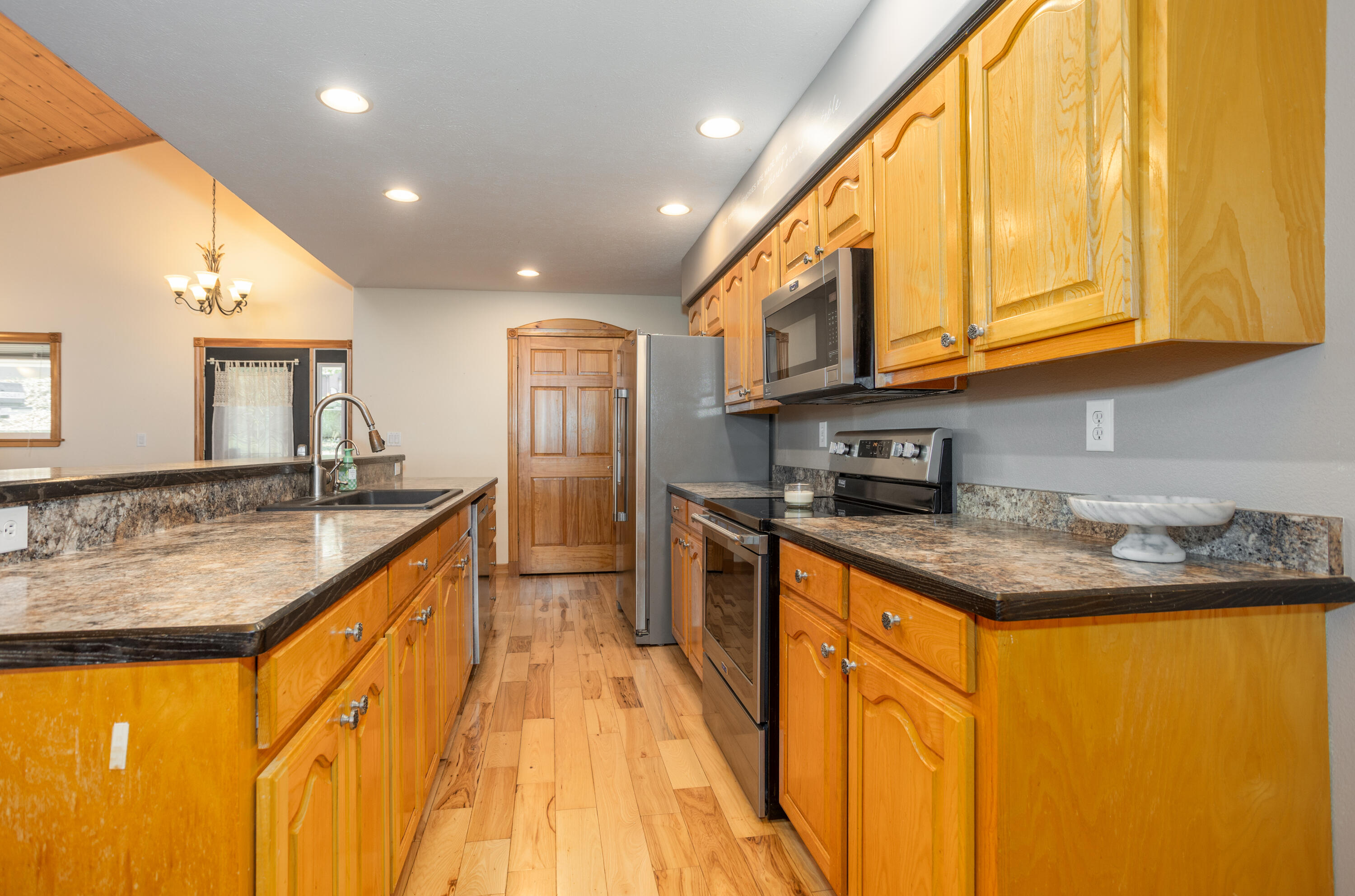 1674 Skyview Drive Property Photo 9