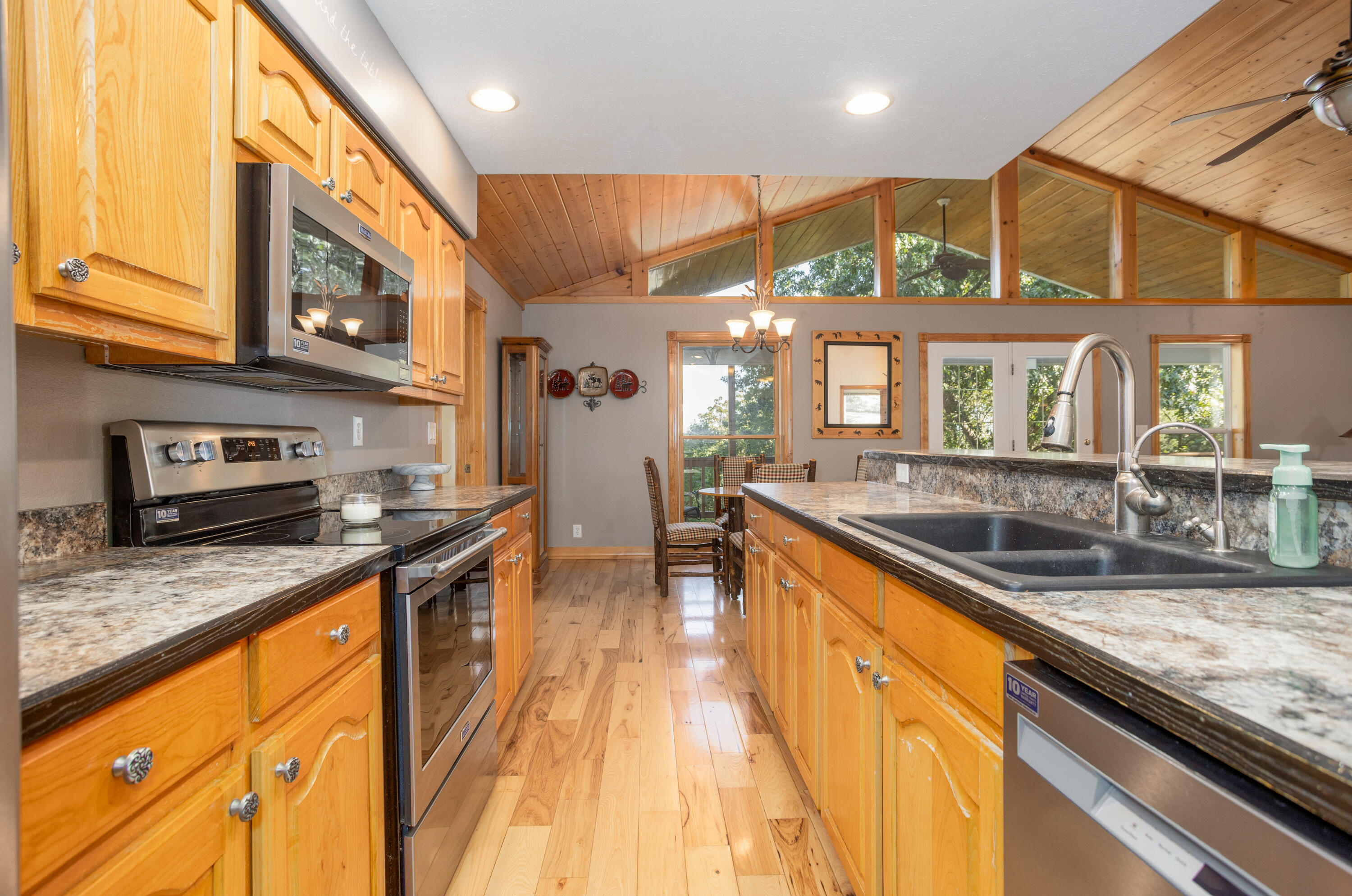 1674 Skyview Drive Property Photo 10