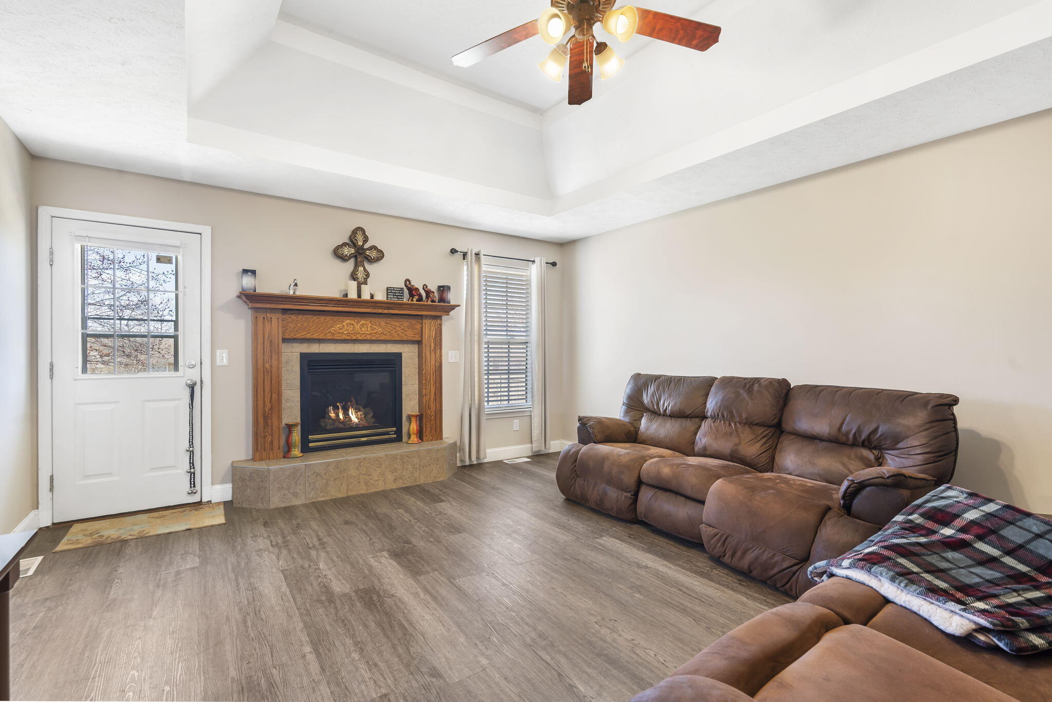 3947 South El Susan Avenue Property Photo 4